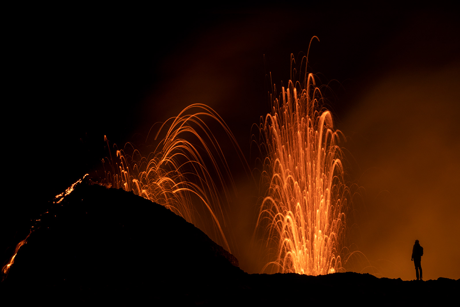 Volcano in Geldingadalir 2021