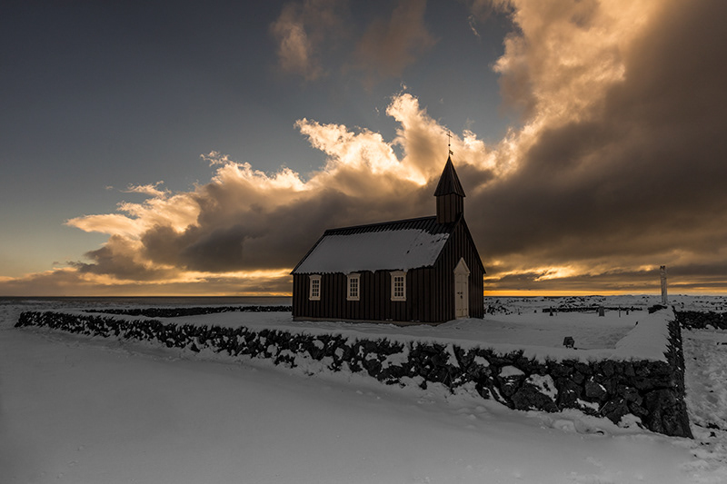 Black Church at Búðir