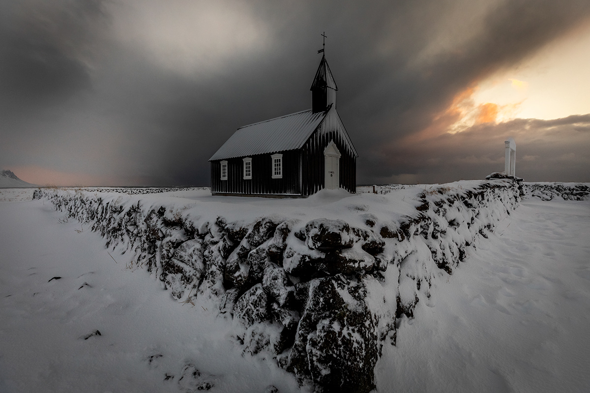 Black Church at Búðir