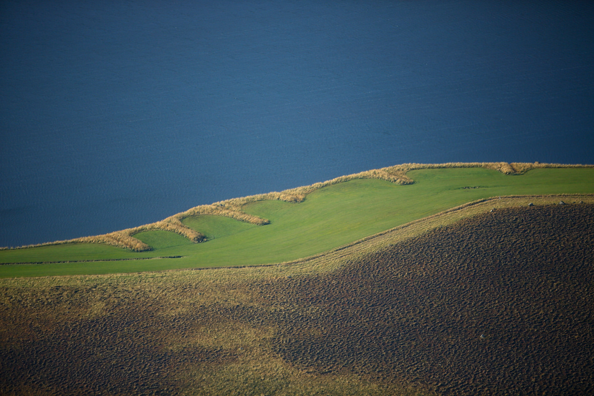 Where river and agriculture meet