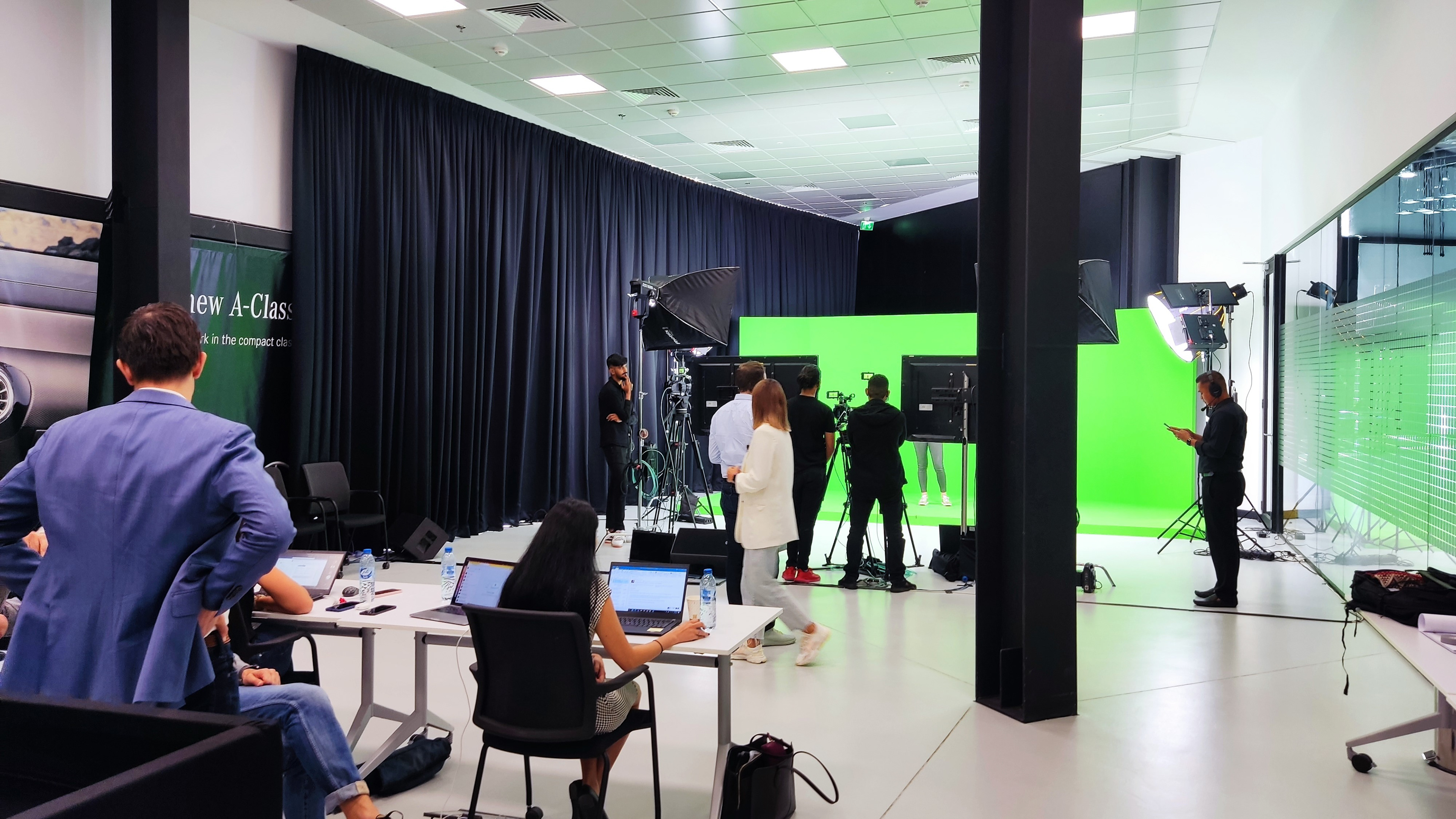 Producing a virtual show for Daimler (Mercedes-Benz Group)