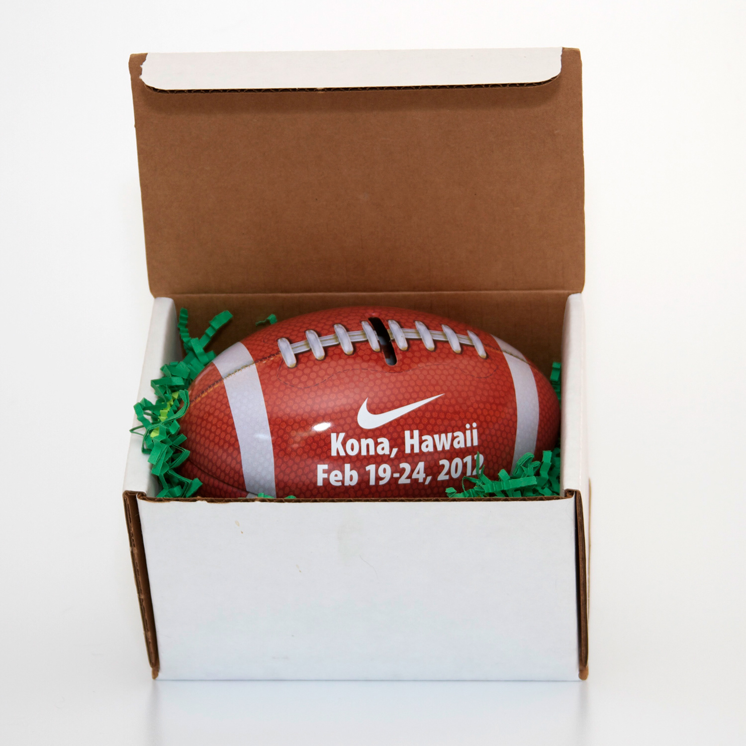 Shipping box with "grass"