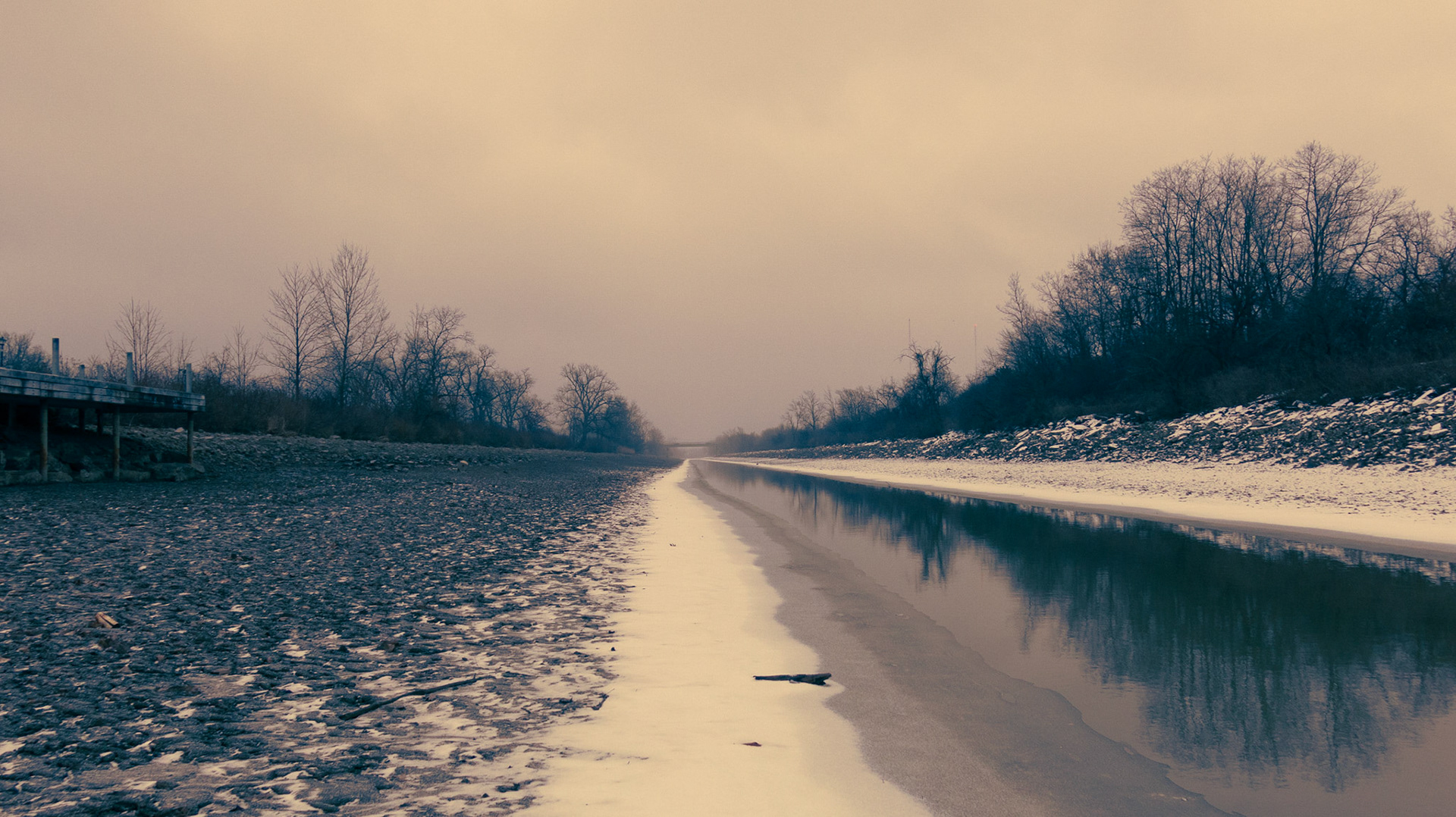 Vanishing canal