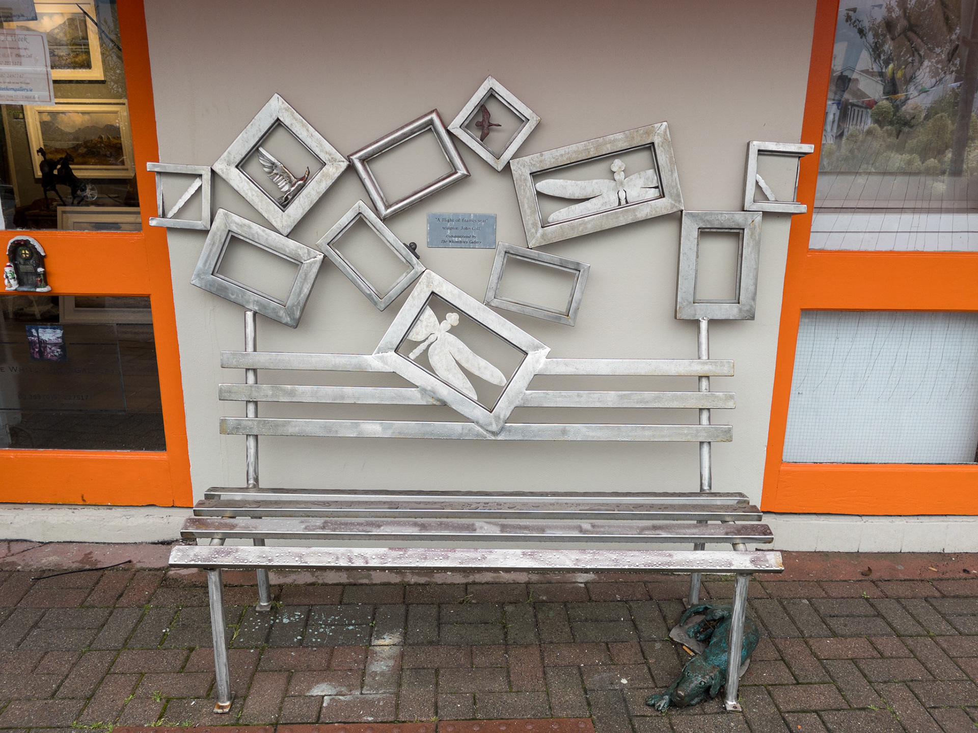 A flght of frames seat, Clifden