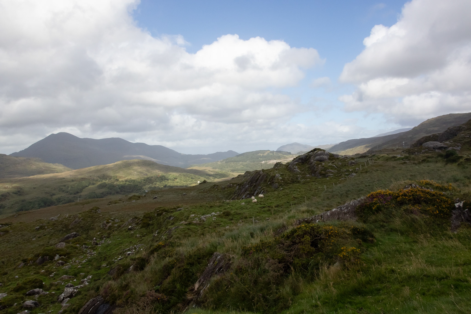 Lookout between Sneem and Killarney National Park