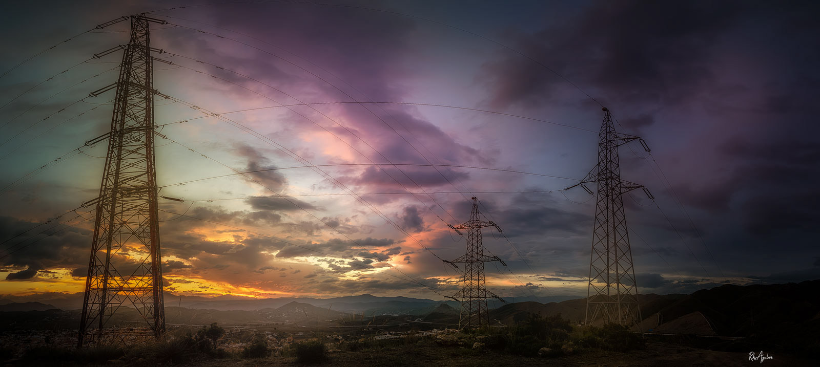 Puesta de sol.  Puerto de la Torre,  Málaga