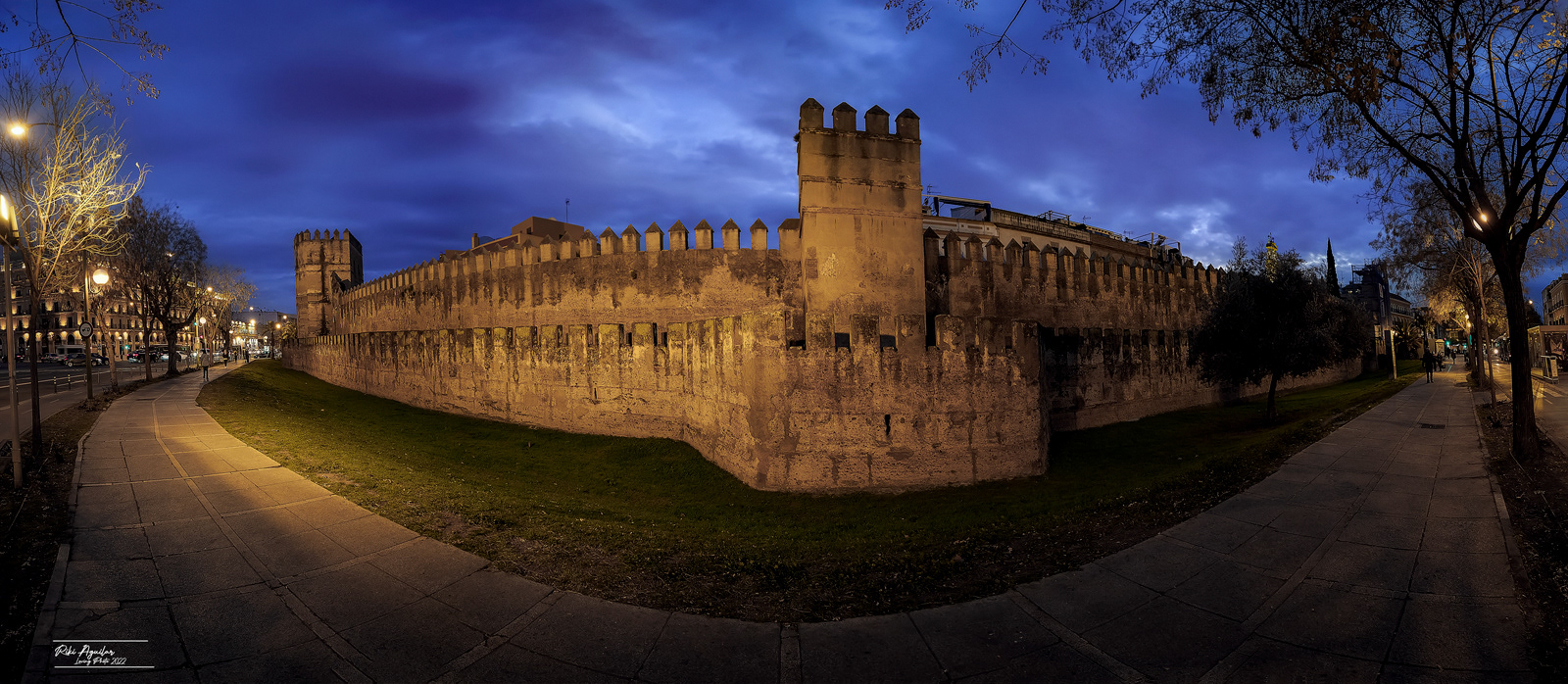 Panorámica de la muralla romana de Sevilla