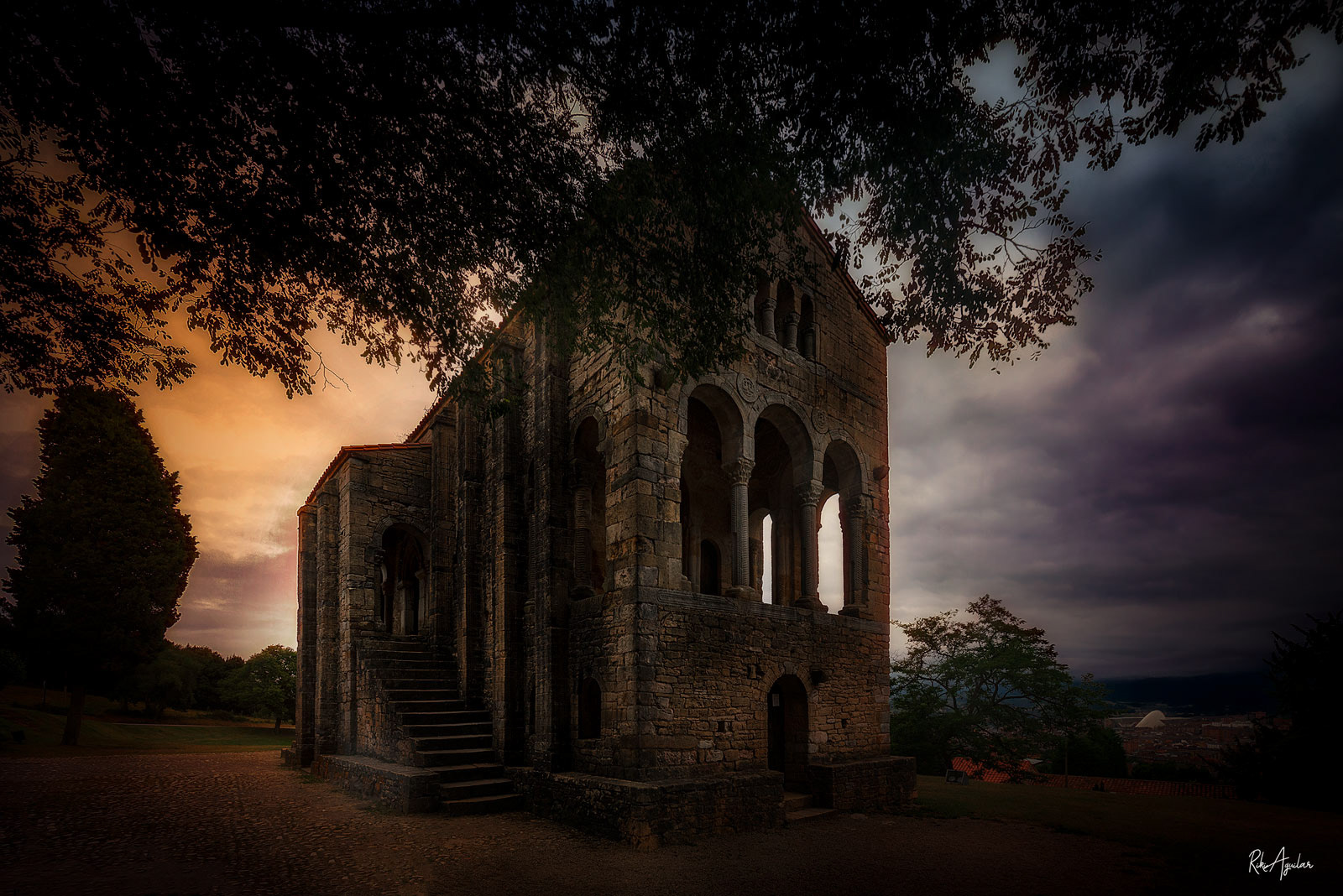 Santa María del Naranco., Ovieu.