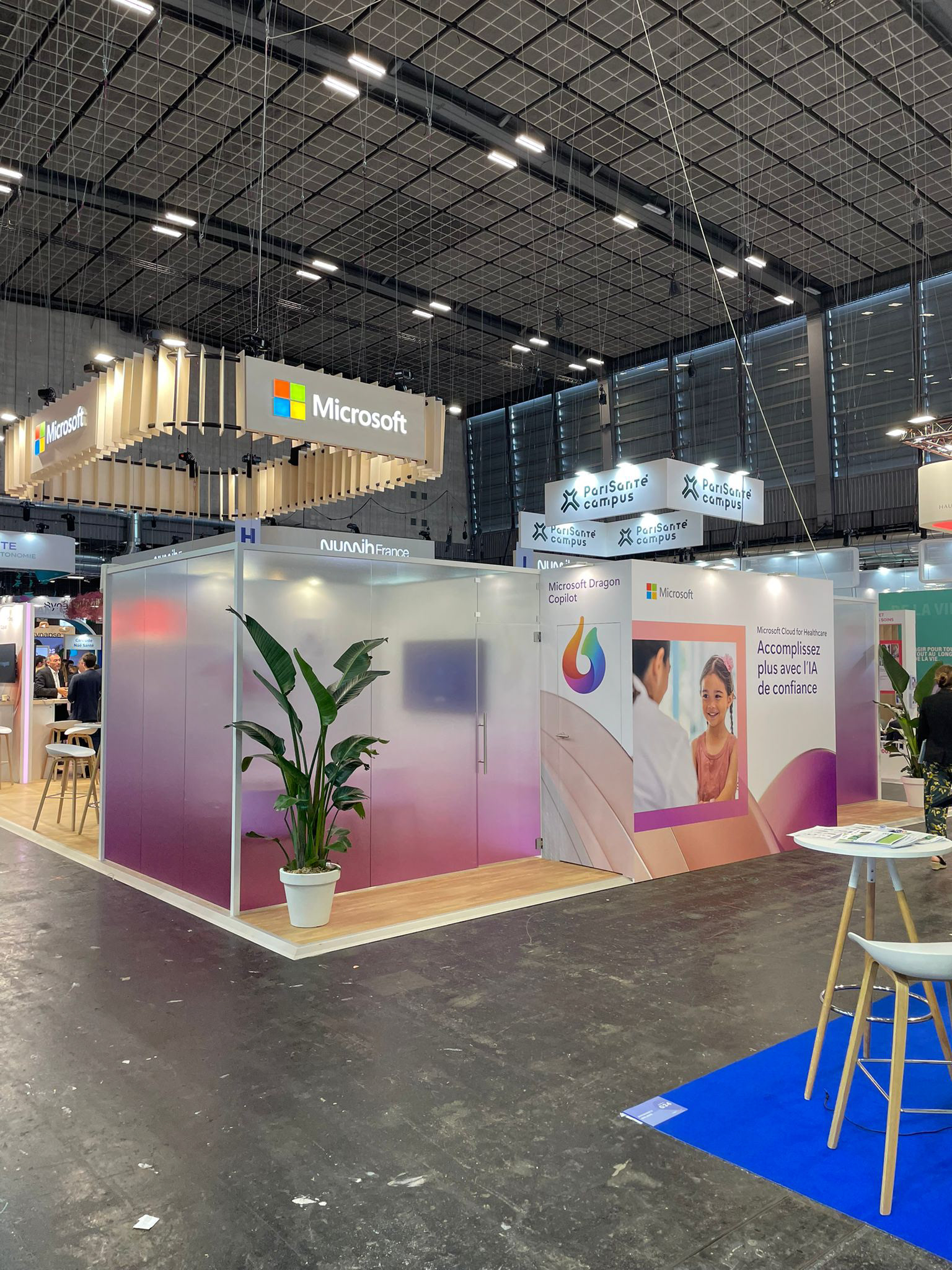 SantExpo 2025, Paris: Microsoft booth for France's leading annual healthcare event, bringing together decision-makers, professionals, and innovators. 