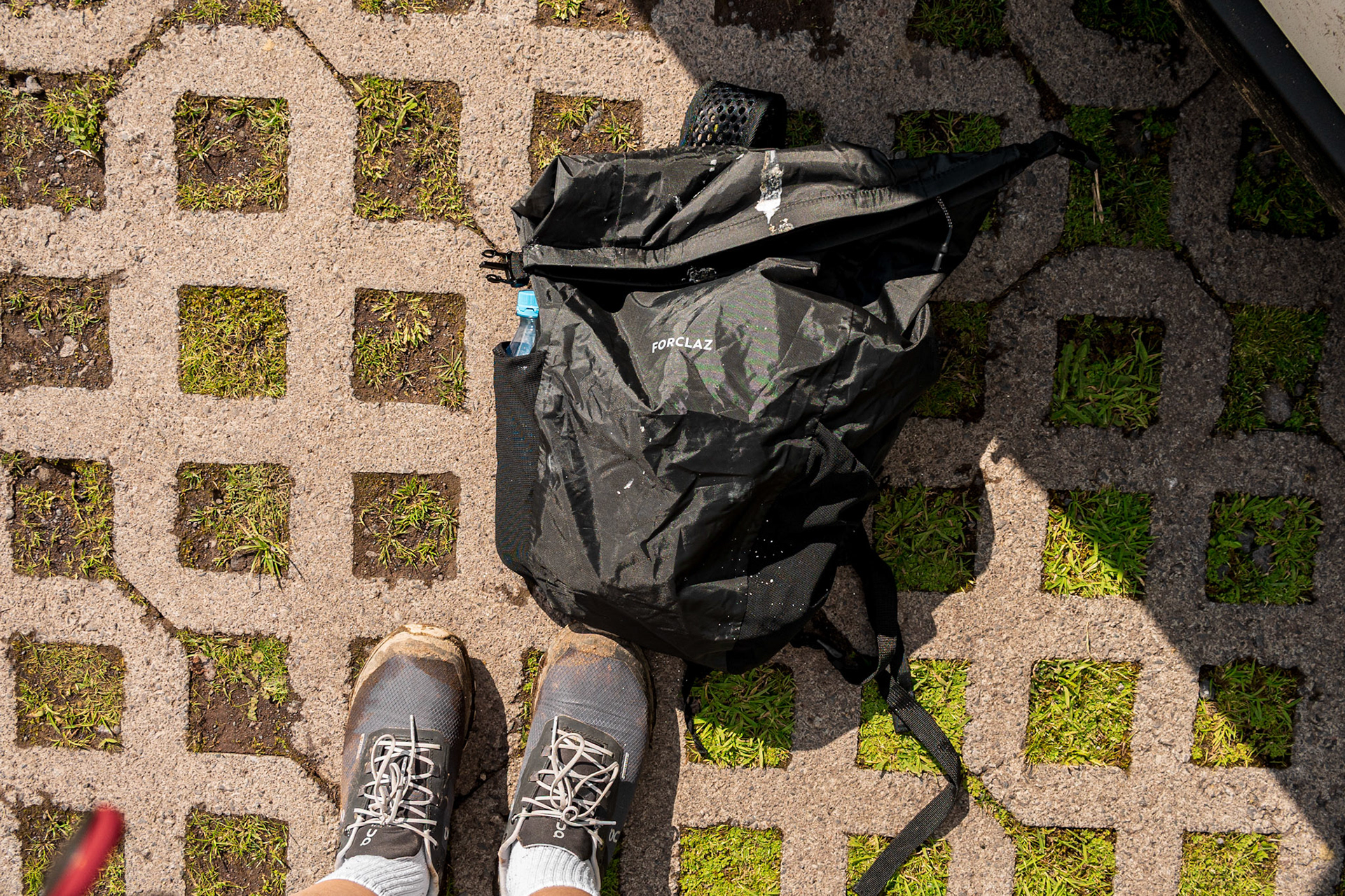 Lagoa Do Fogo, attacked by seagulls