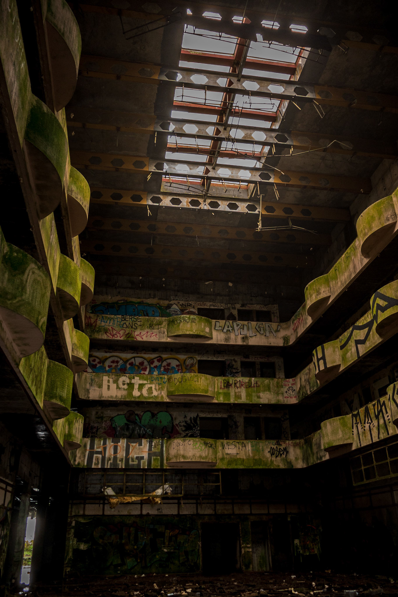 Abandoned Hotel in Sete Cidades 