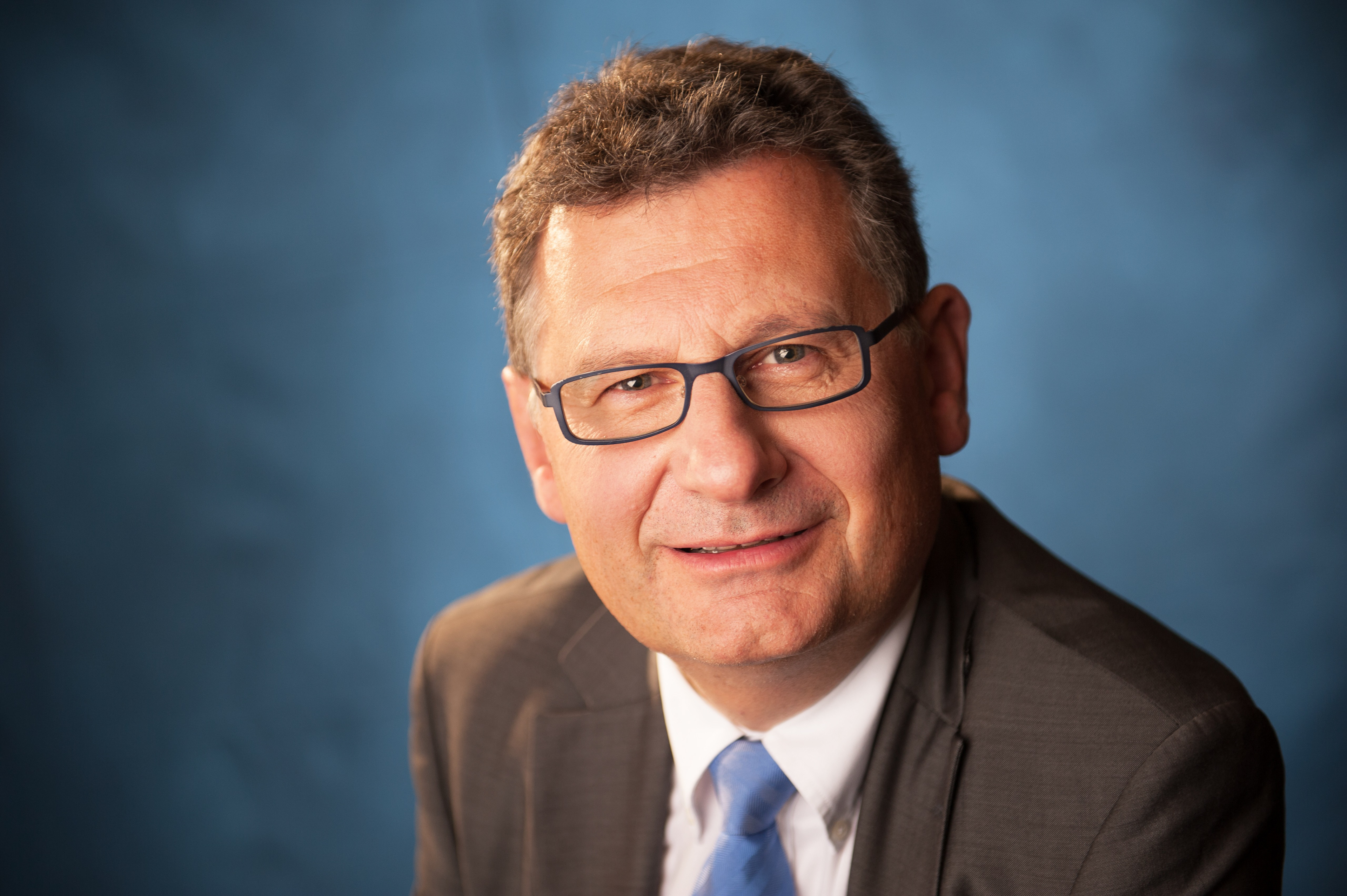 Dezernend Gerhard Mauch