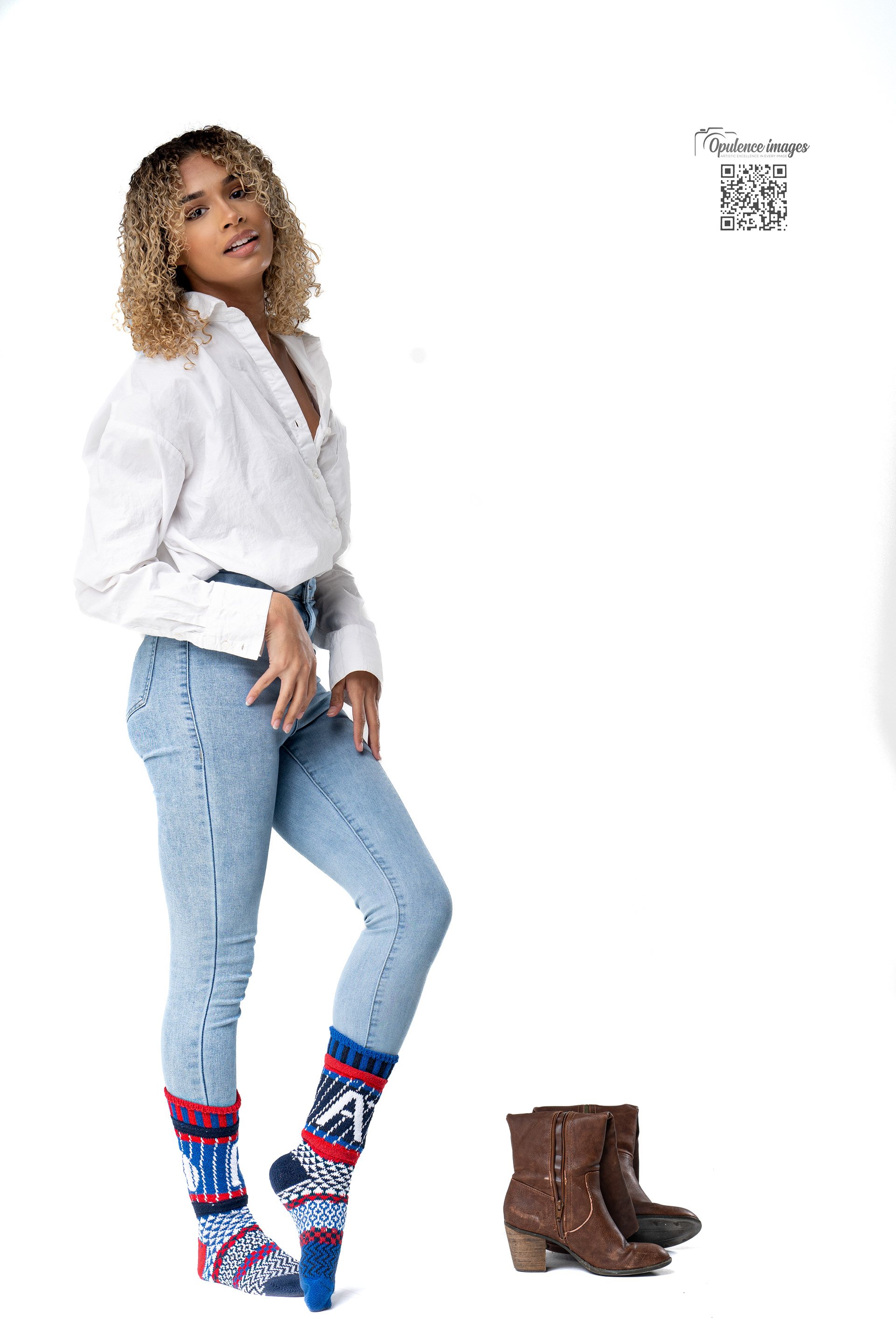 Check out these stunning images of a teacher wearing Solmate socks, shot by commercial photographer Gabriel Daniels and production company Opulence Images in 2021. Each image showcases the luxurious socks against a white background with attention to detail and creativity. Take a look and be inspired!