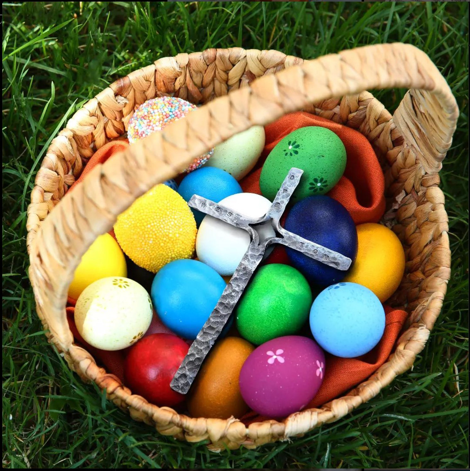 Easter Cross beauty shot ad for Social Media