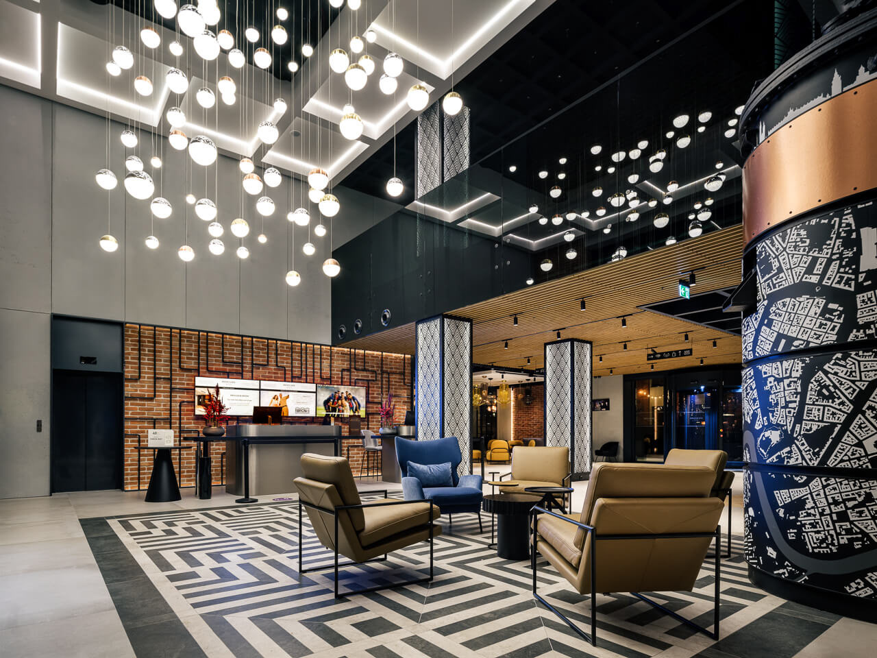 lobby i recepcja / Mercure Fabryczna City w Krakowie