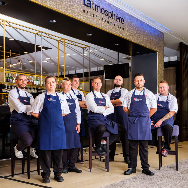 kucharze z restauracji L'atmosphere