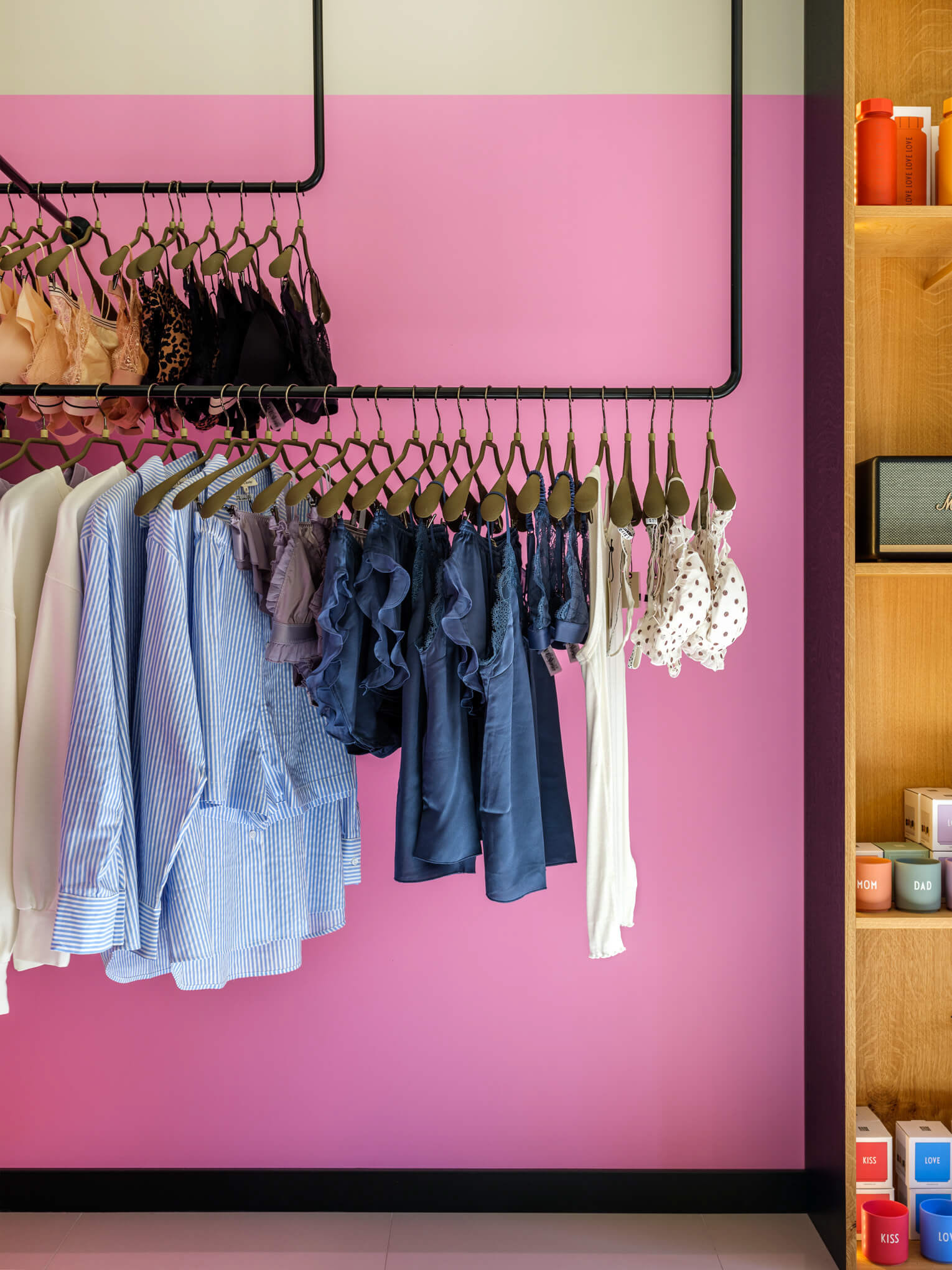 concept store LA'ANA / proj. Kumashdesign