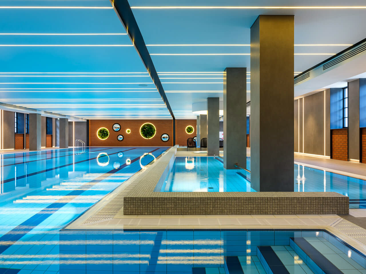 basen w hotelu Mercure Fabryczna City