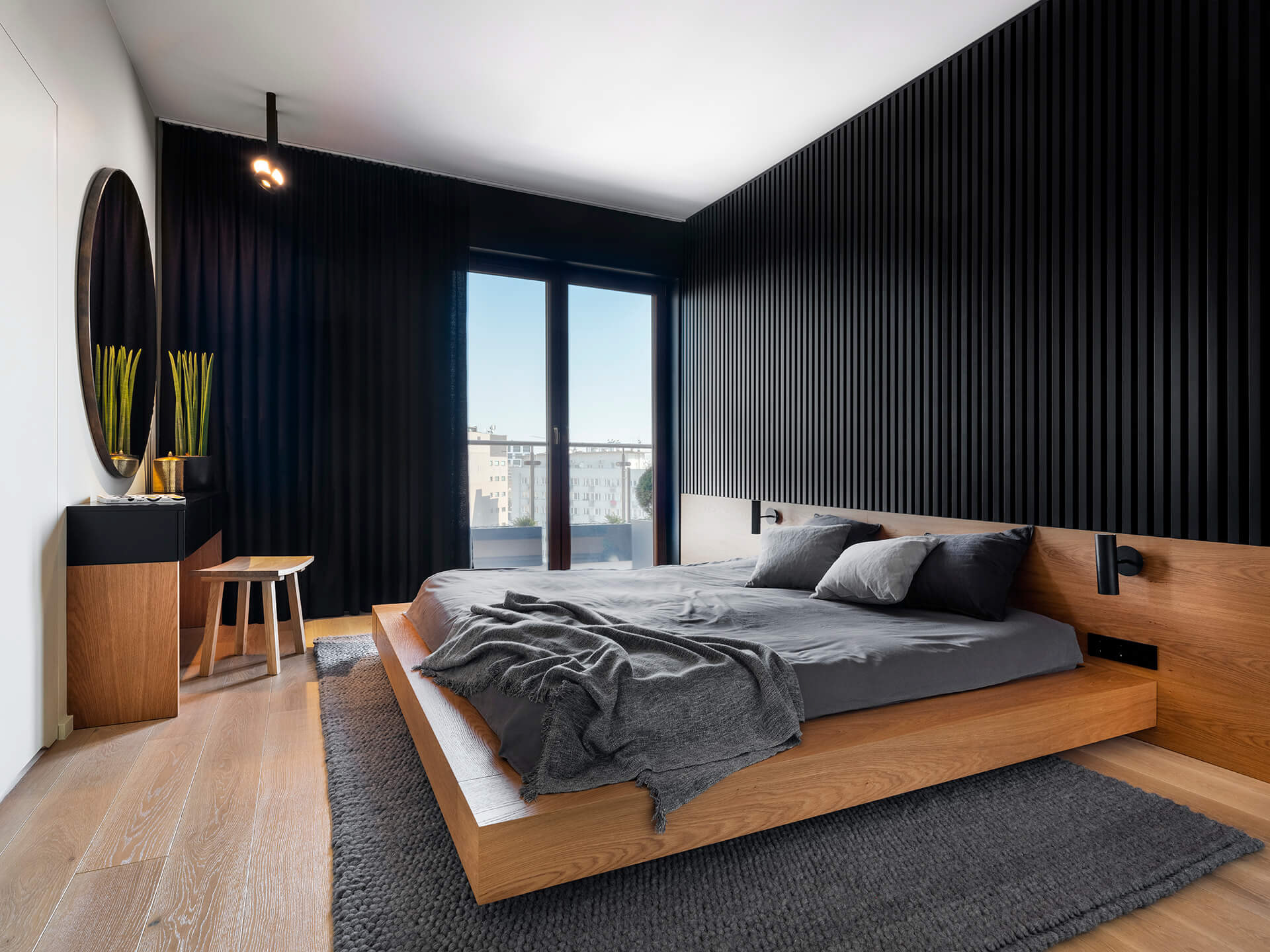 Stylow sypialnia w Krakowie z czarną ścianą – idealna oferta zdjęć dla Architektów i Projektantów.