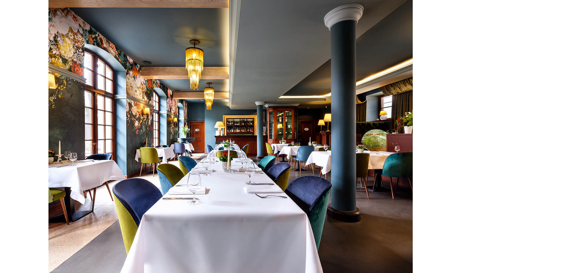 zdjęcia wnętrz restauracji Biała Róża w Krakowie