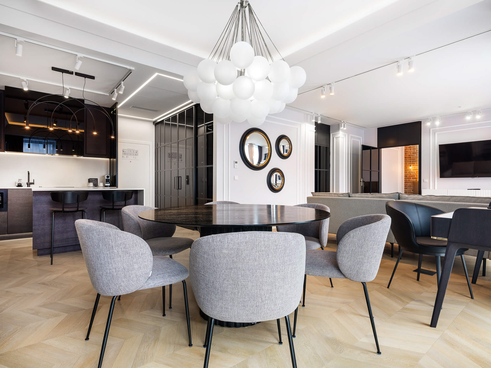jadalnia w apartamencie w hotelu Mercure Fabryczna City w Krakowie