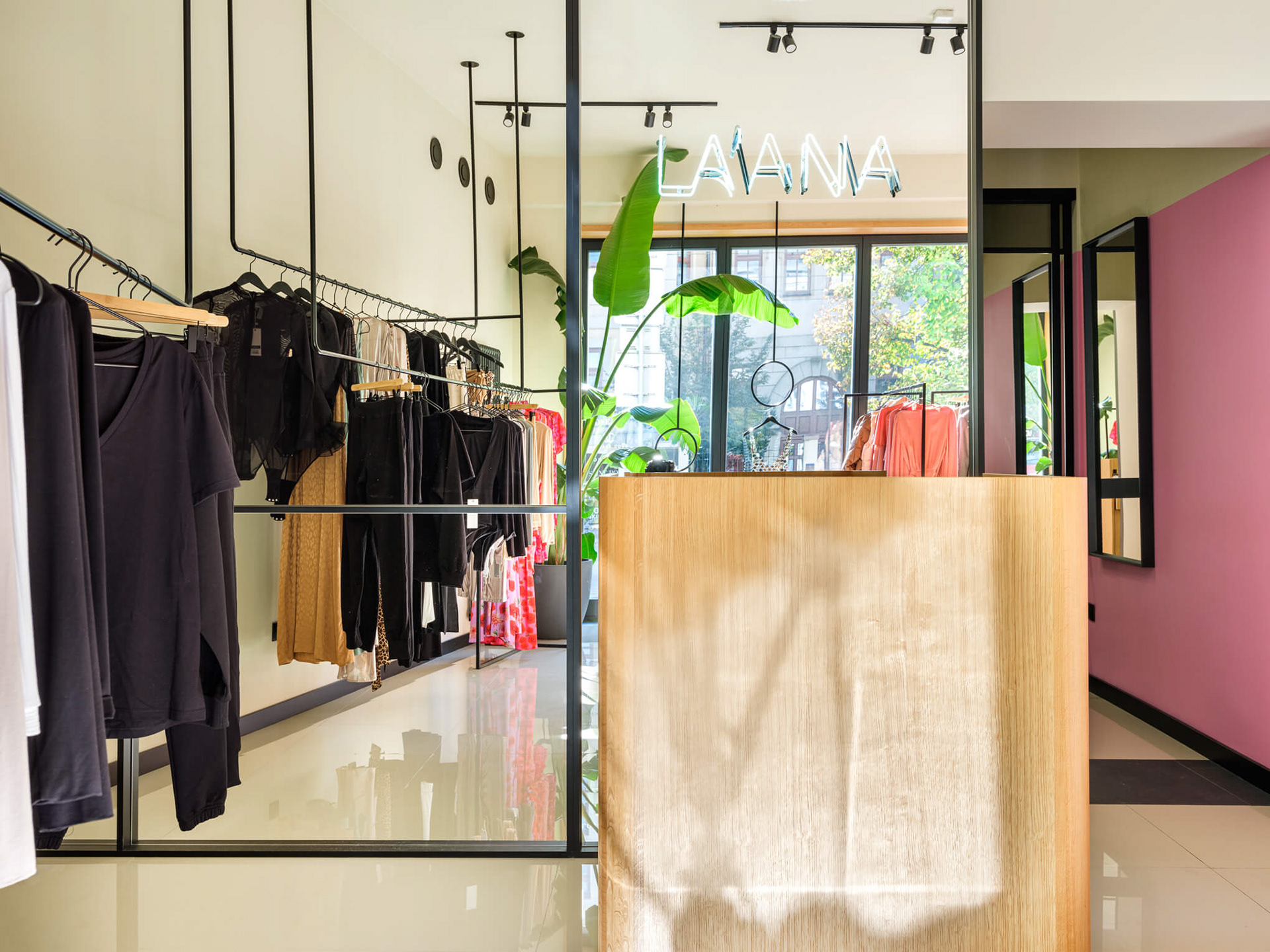 concept store LA'ANA / proj. Kumashdesign