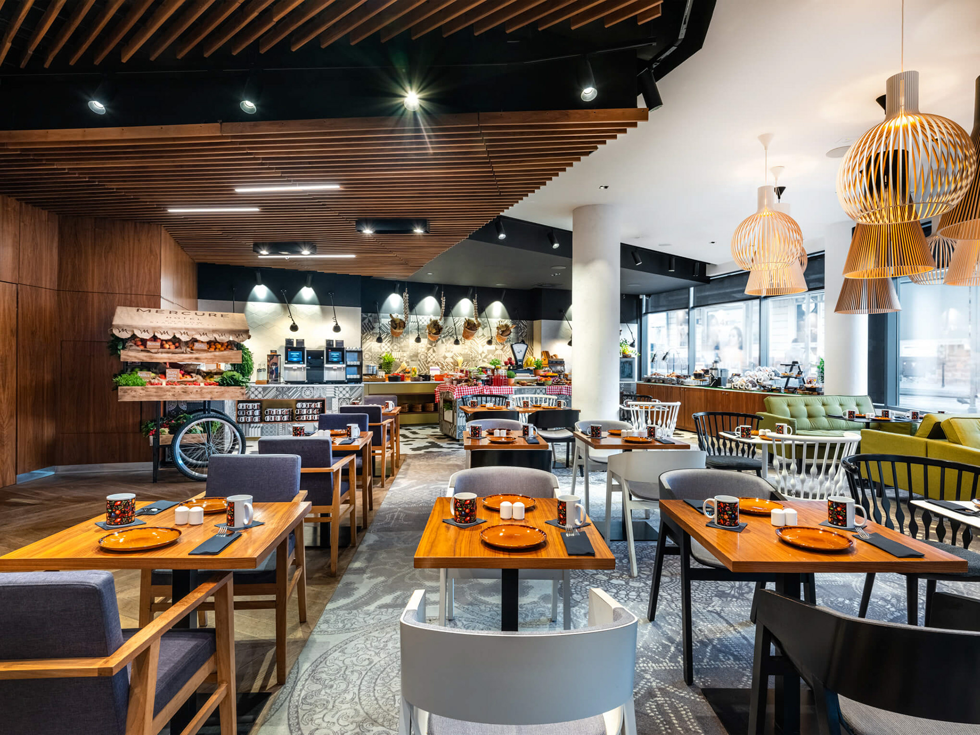 bufet śniadaniowy w hotelu Mercure stare Miasto w Krakowie