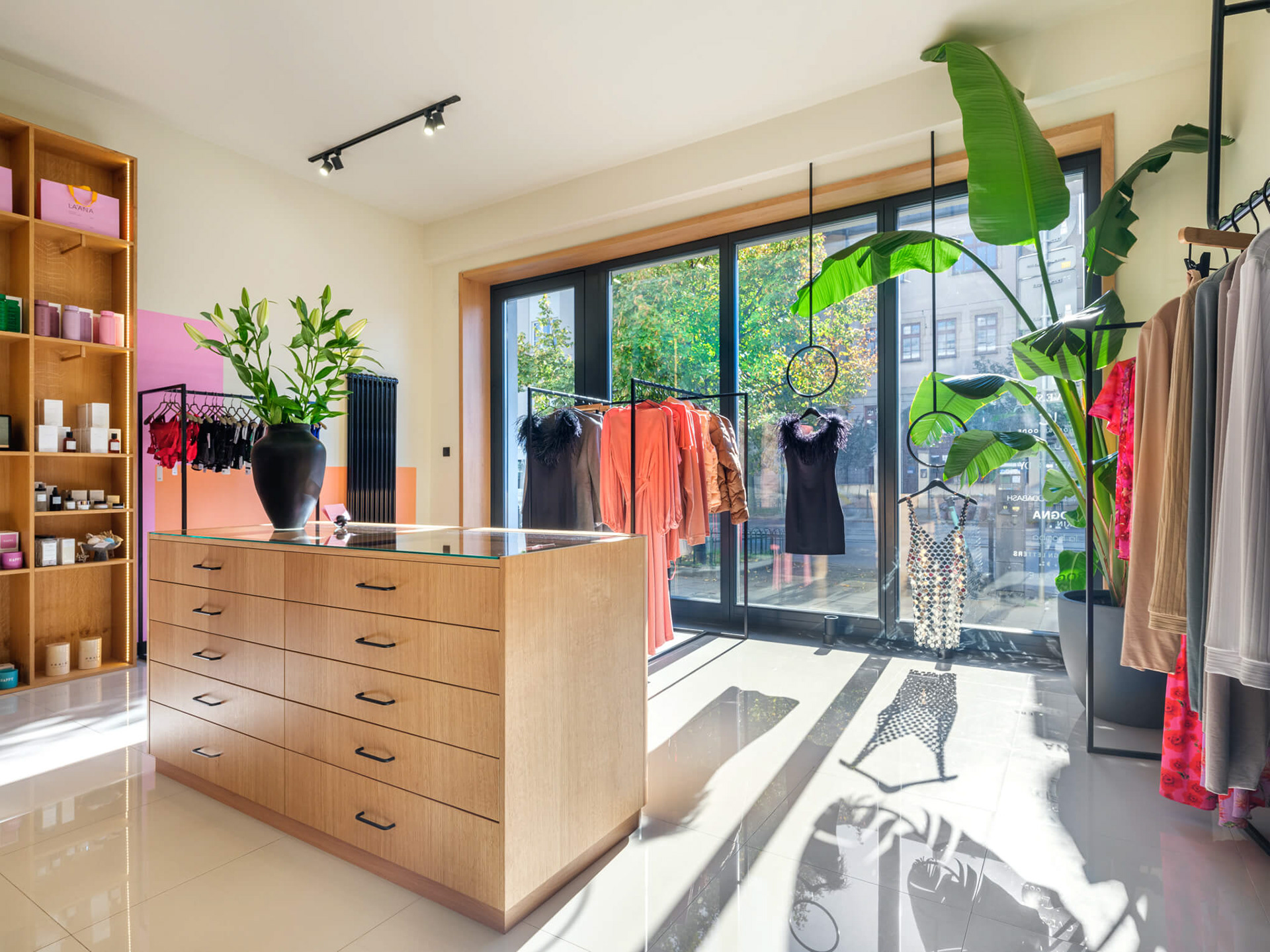 concept store LA'ANA / proj. Kumashdesign