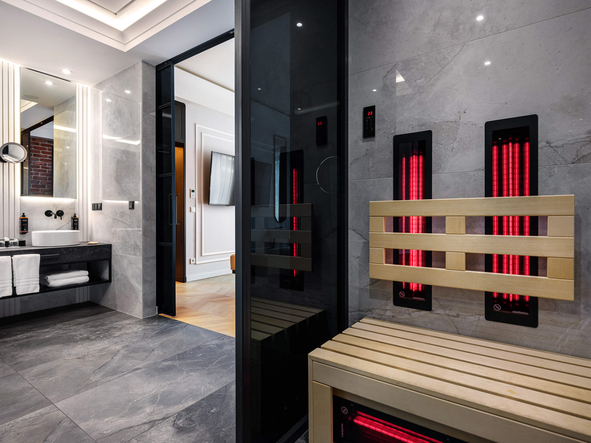 pokój kąpielowy w apartamencie w hotelu Mercure Fabryczna City w Krakowie