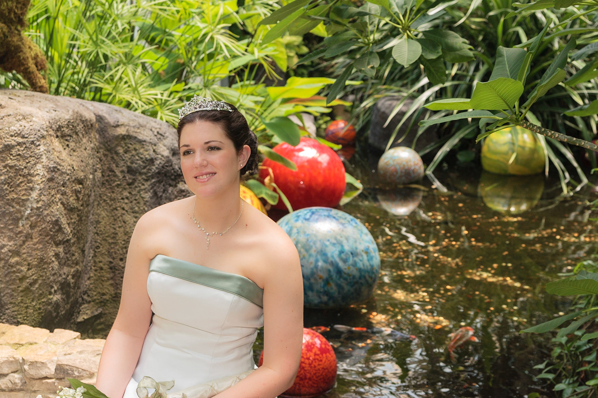 Christina wedding photo - Franklin Park Conservatory, Columbus, OH