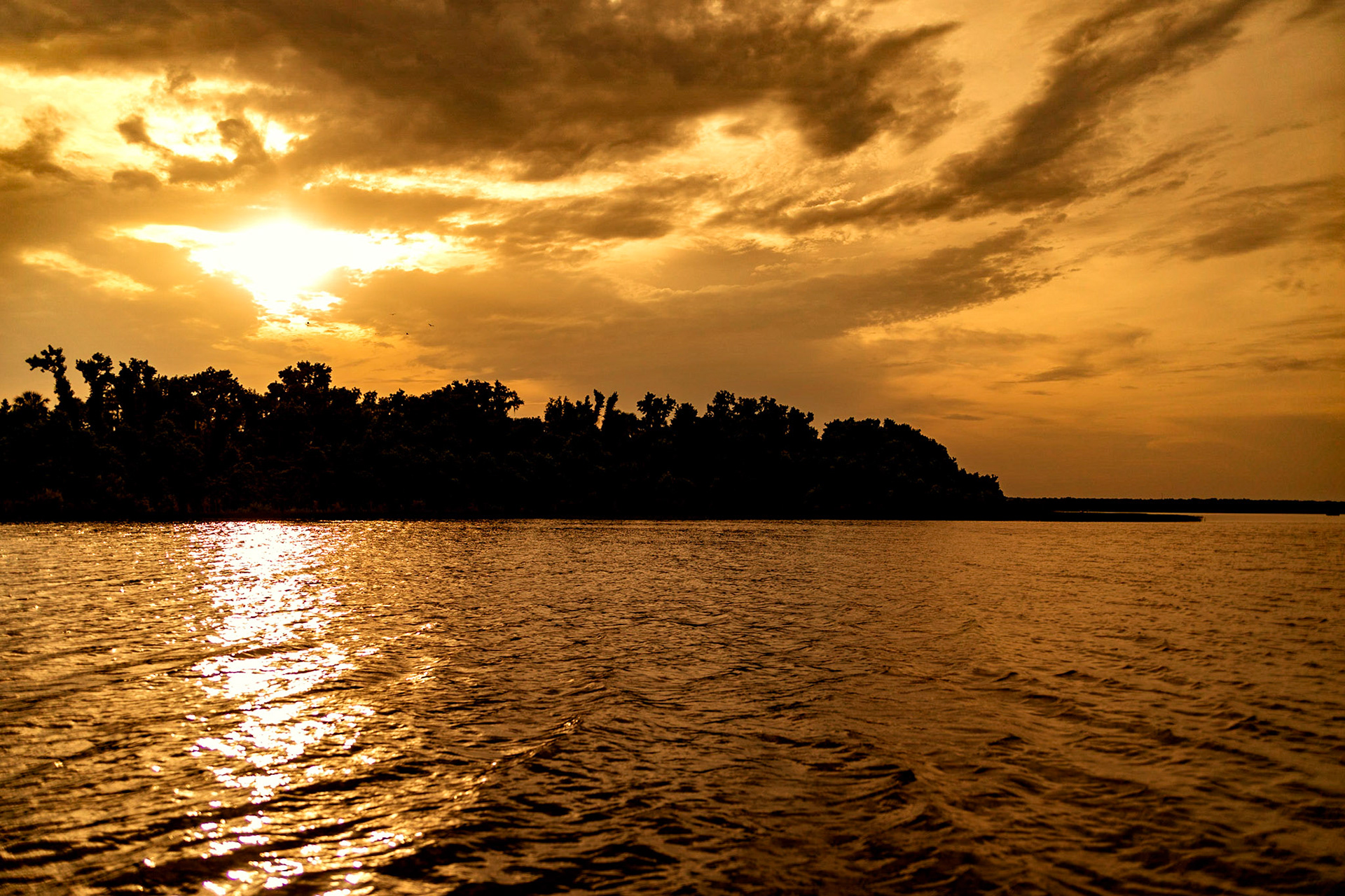 Evening boat ride on Lake Weir, FL