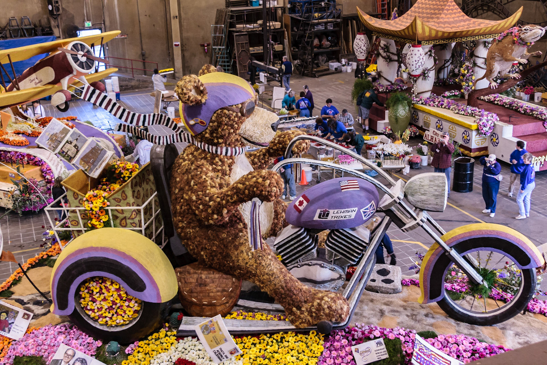 Float being prepared for the 2008 Tournament of Roses Parade - Pasadena, CA