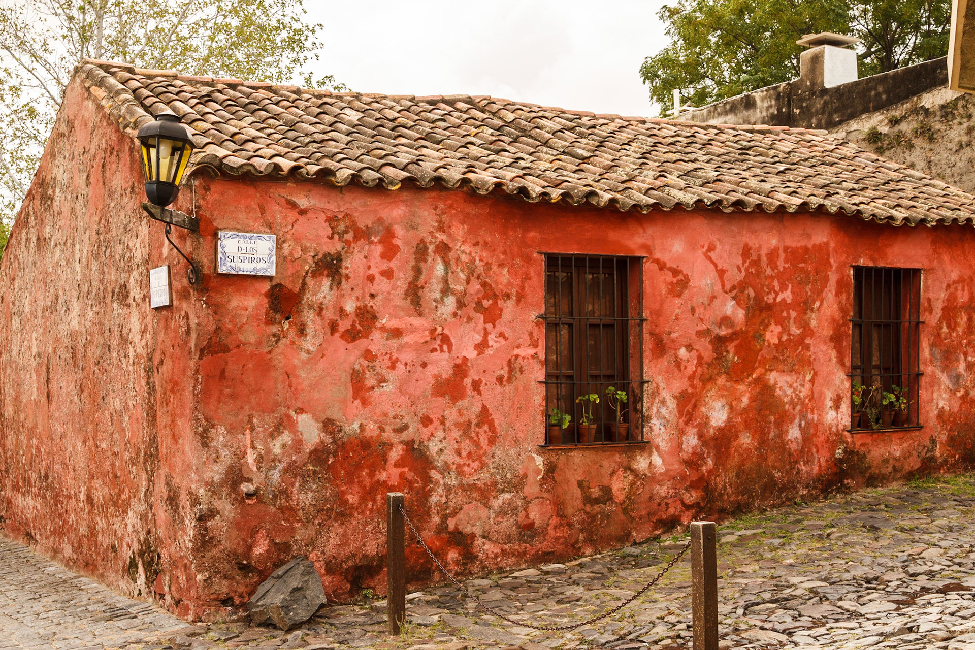 Colorful street corner - Montedevideo, Uruguay