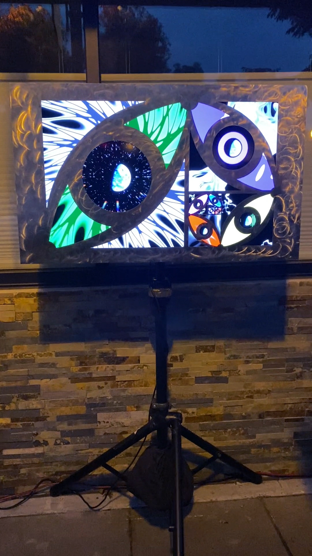 MetalEyes Earth