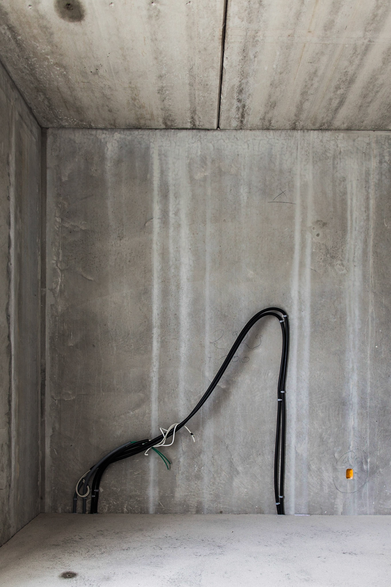 Canon 5D 24mm 1/30 f2.5 ISO 160 (130417)