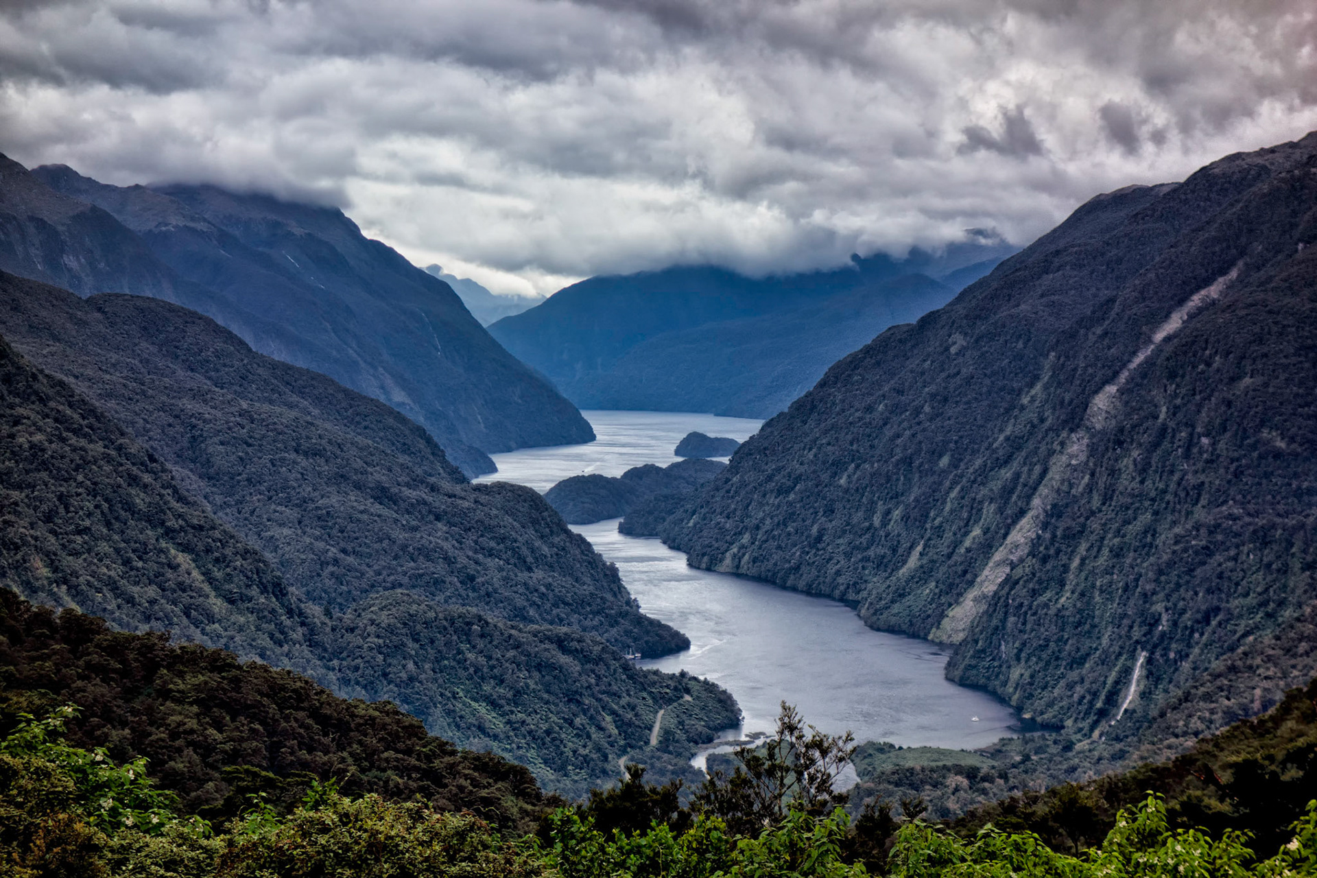 Approaching Doubtful Sound