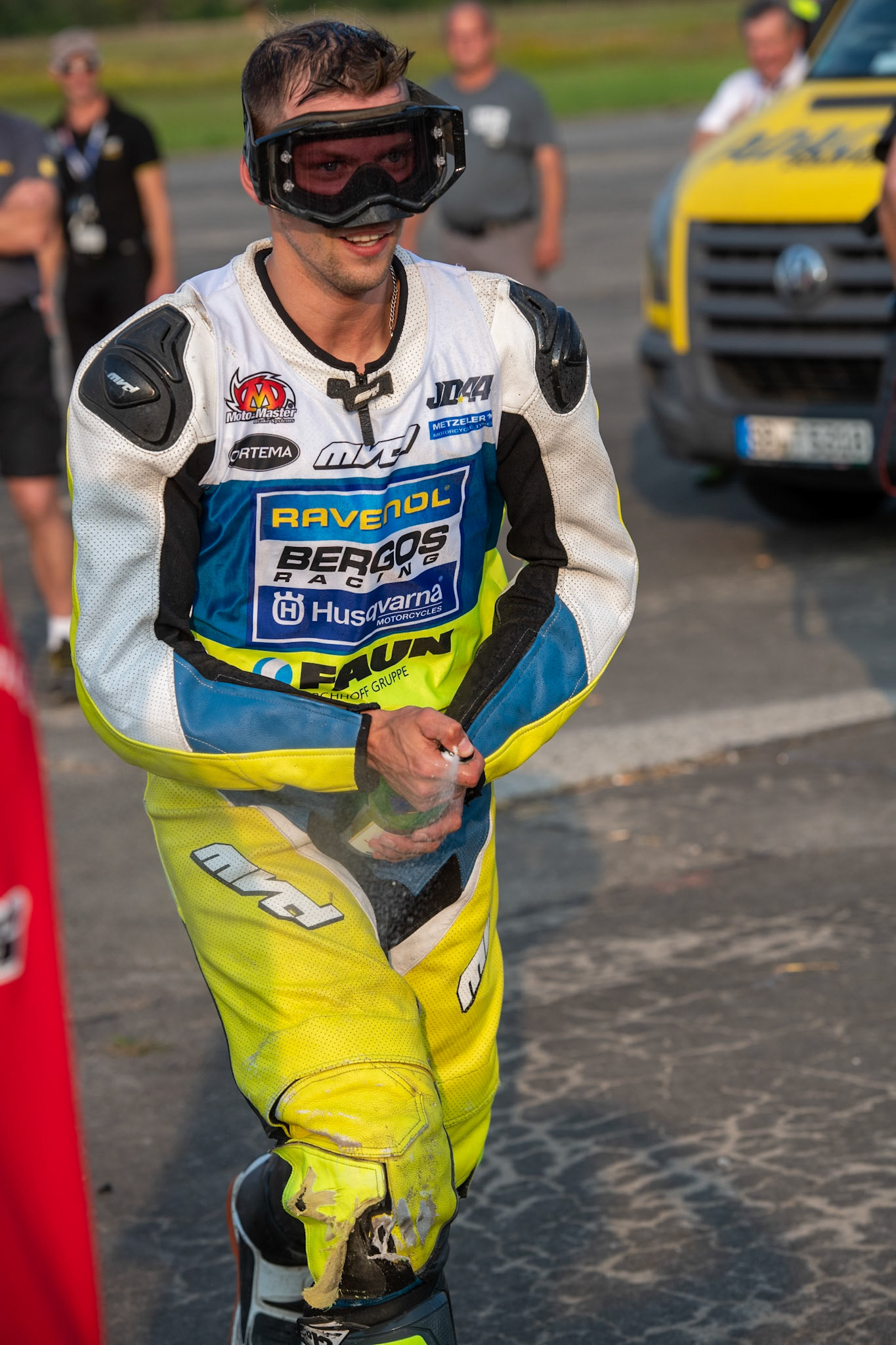 Auf dem 1500 m langen und schnellsten Kurs in Deutschland werden über 200 Teilnehmer erwartet. Bei den Rennen werden die Sieger in der Meisterschaft S1 und die DMSB Super Moto Meisterschaft S2 sowie dem DMSB SuperMoto Pokal S3 und der SuperMoto Trophy S4 Nord/Süd ermittelt.