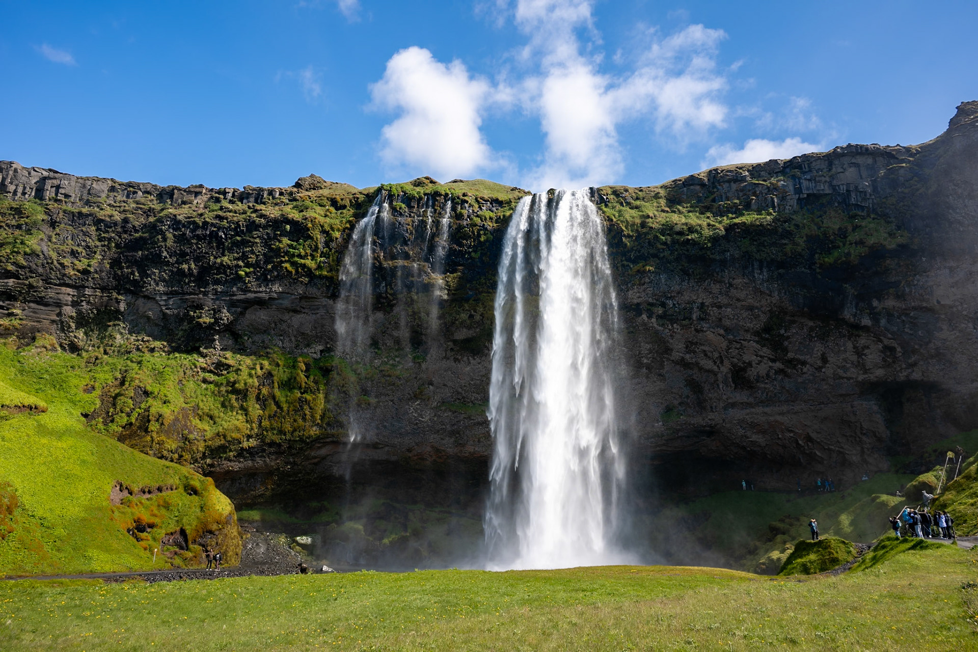 Seljalandsfoss waterfall