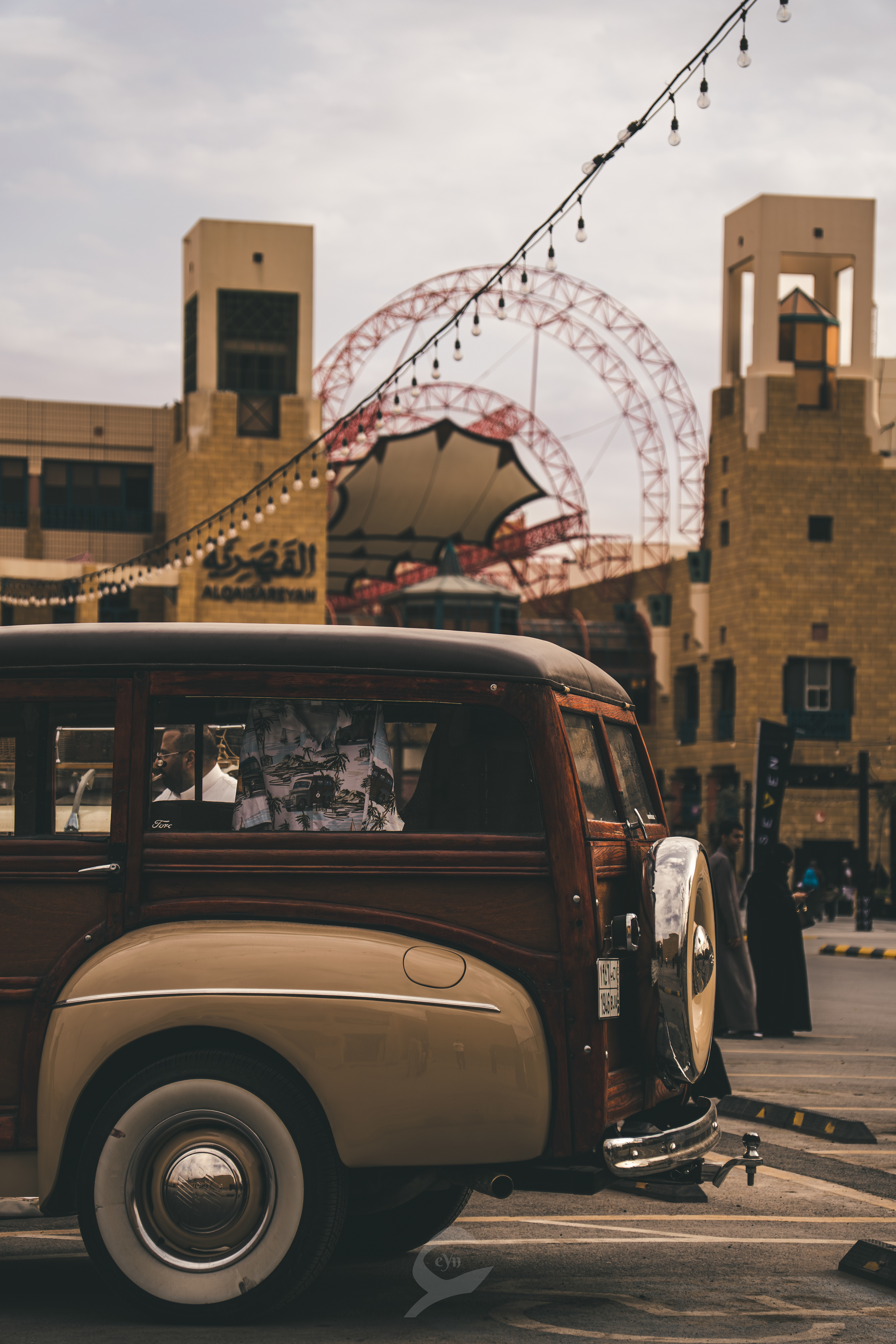 SEVEN CAR LOUNGE CLASSIC CARS MEET