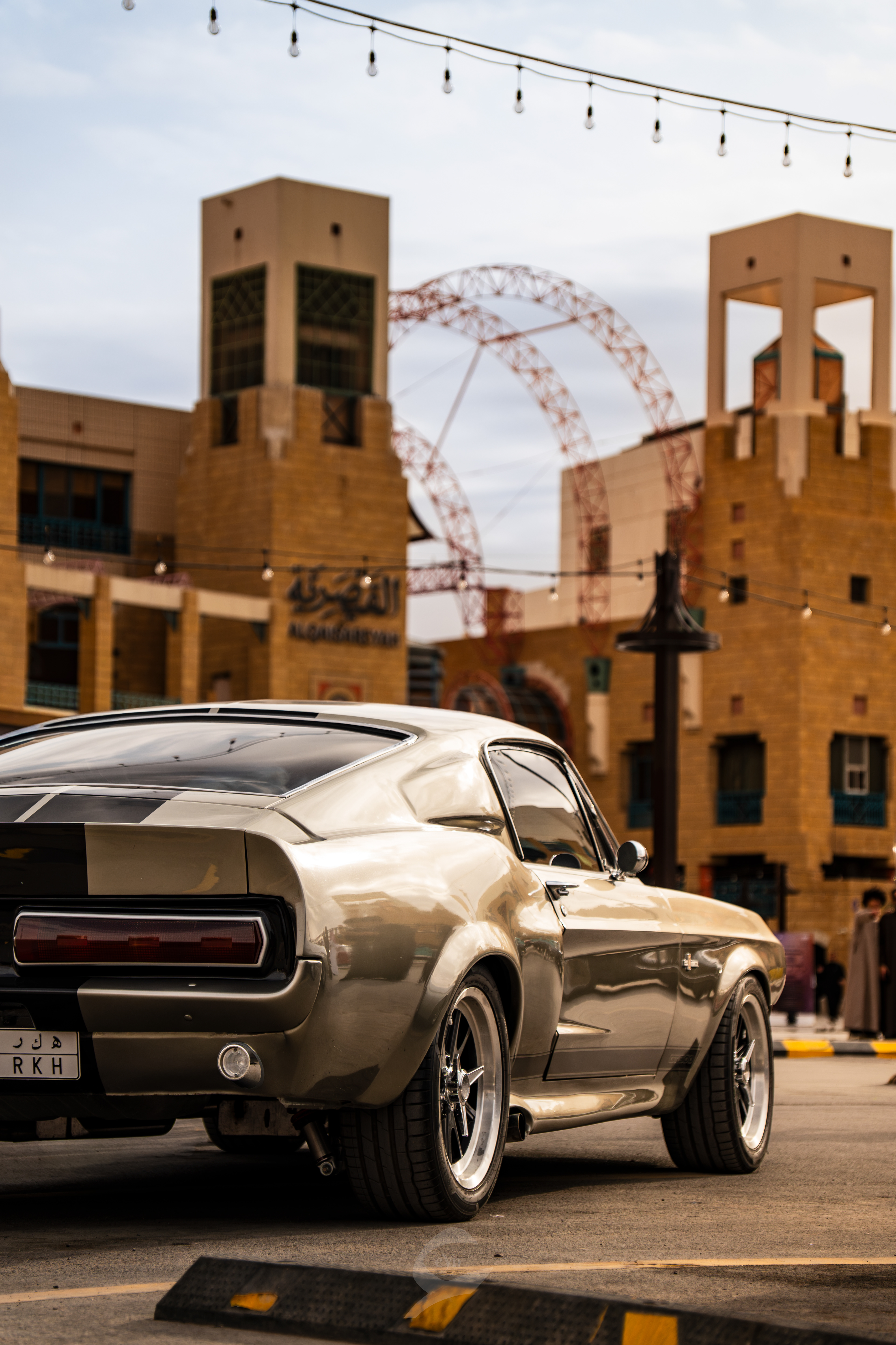 SEVEN CAR LOUNGE CLASSIC CARS MEET