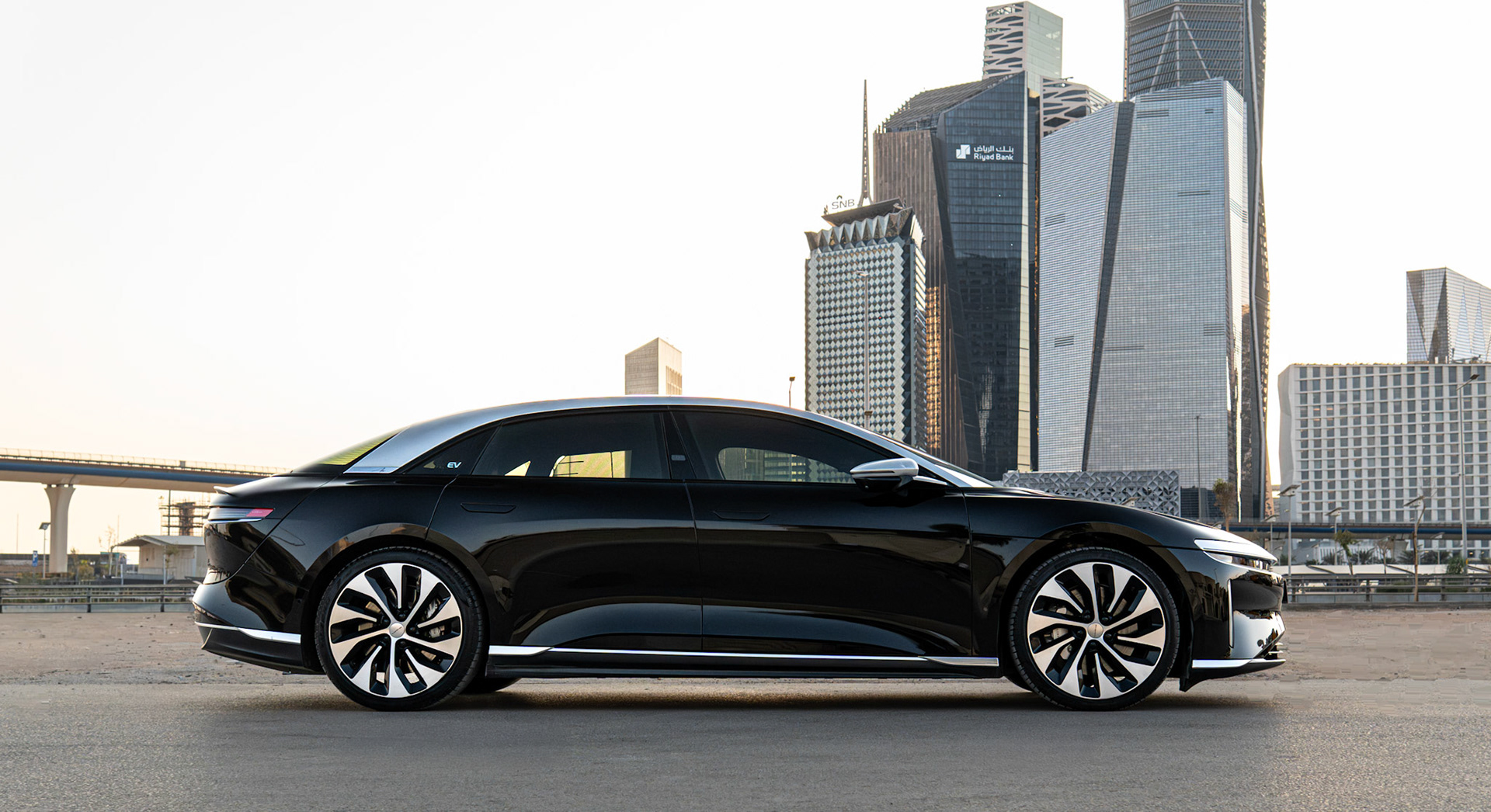 2023 LUCID AIR GRAND TOURING - PHOTO SHOOT