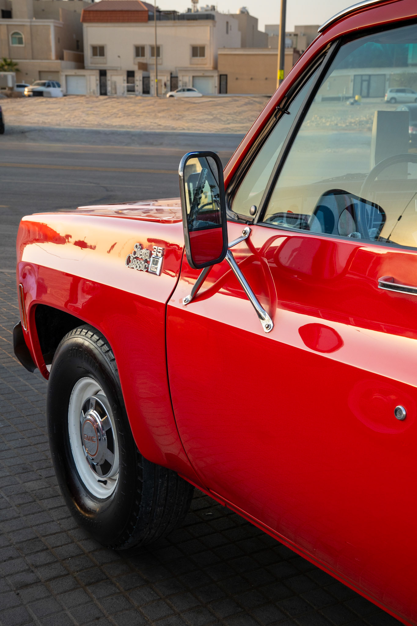 CLASSIC CARS MEET - RIYADH