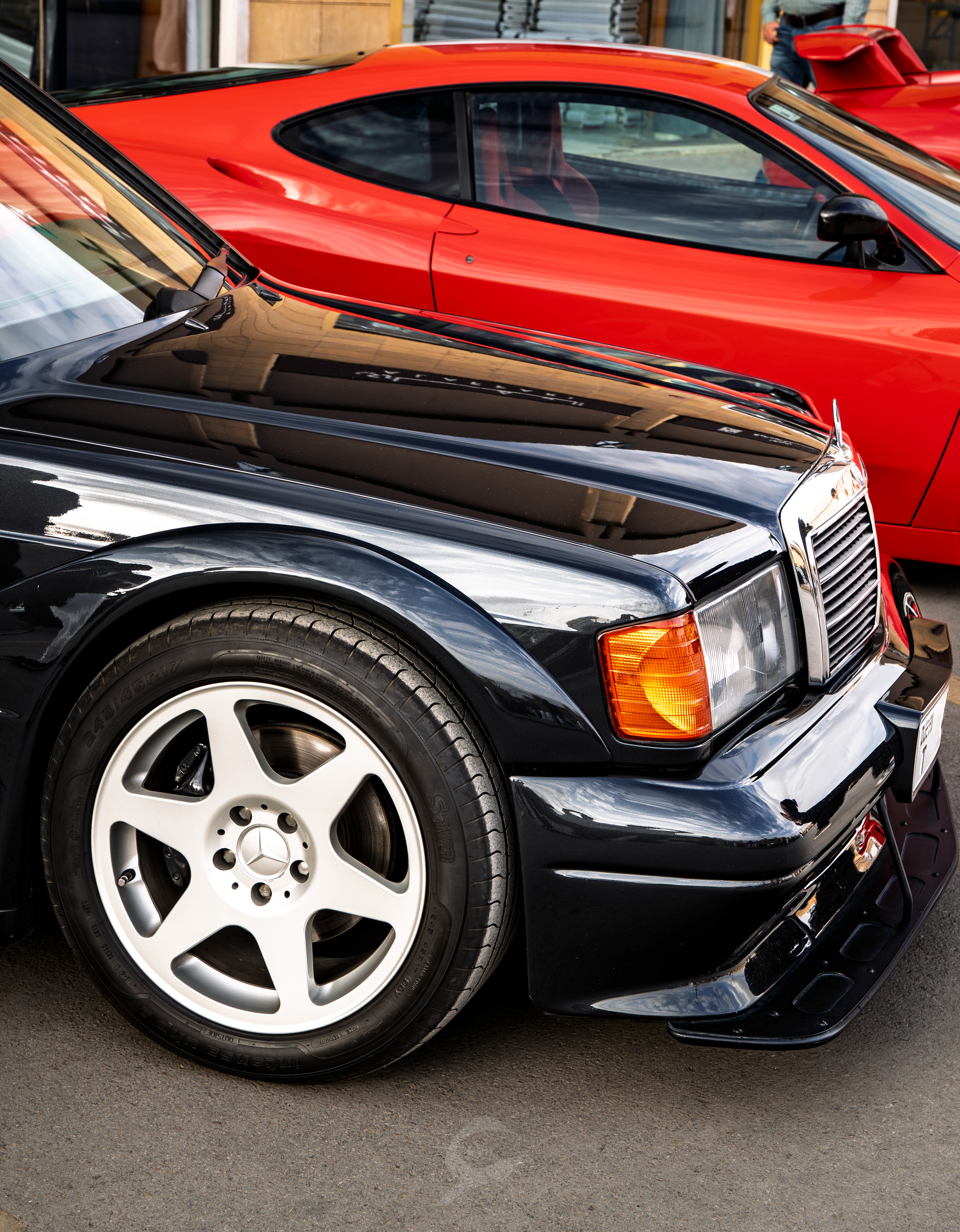 SEVEN CAR LOUNGE CLASSIC CARS MEET