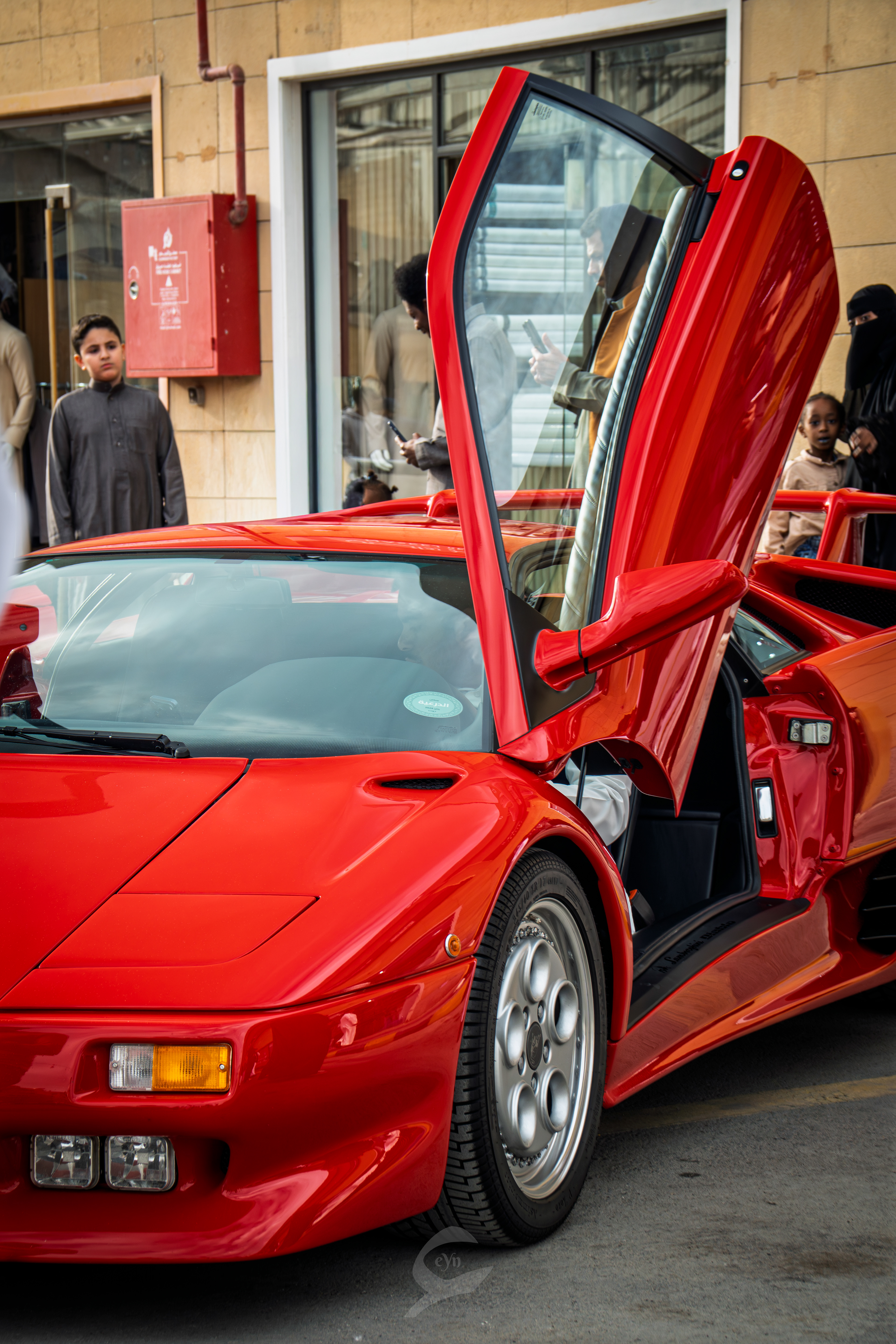 SEVEN CAR LOUNGE CLASSIC CARS MEET