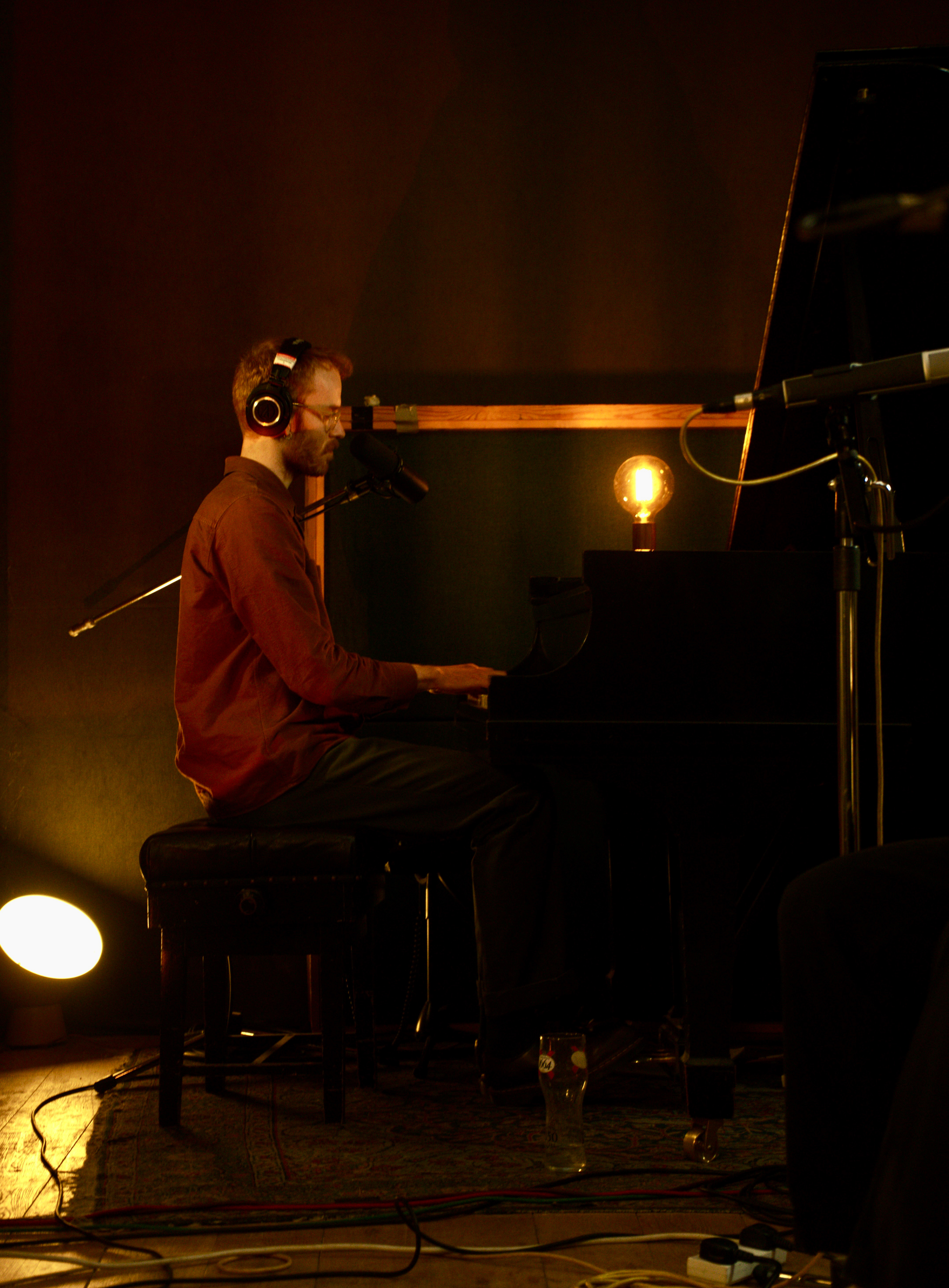 Iwan Rheon - studio session - 2025