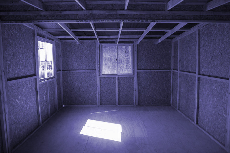 Right interior view of the 19 m² emergency shelter built with OSB panels.
