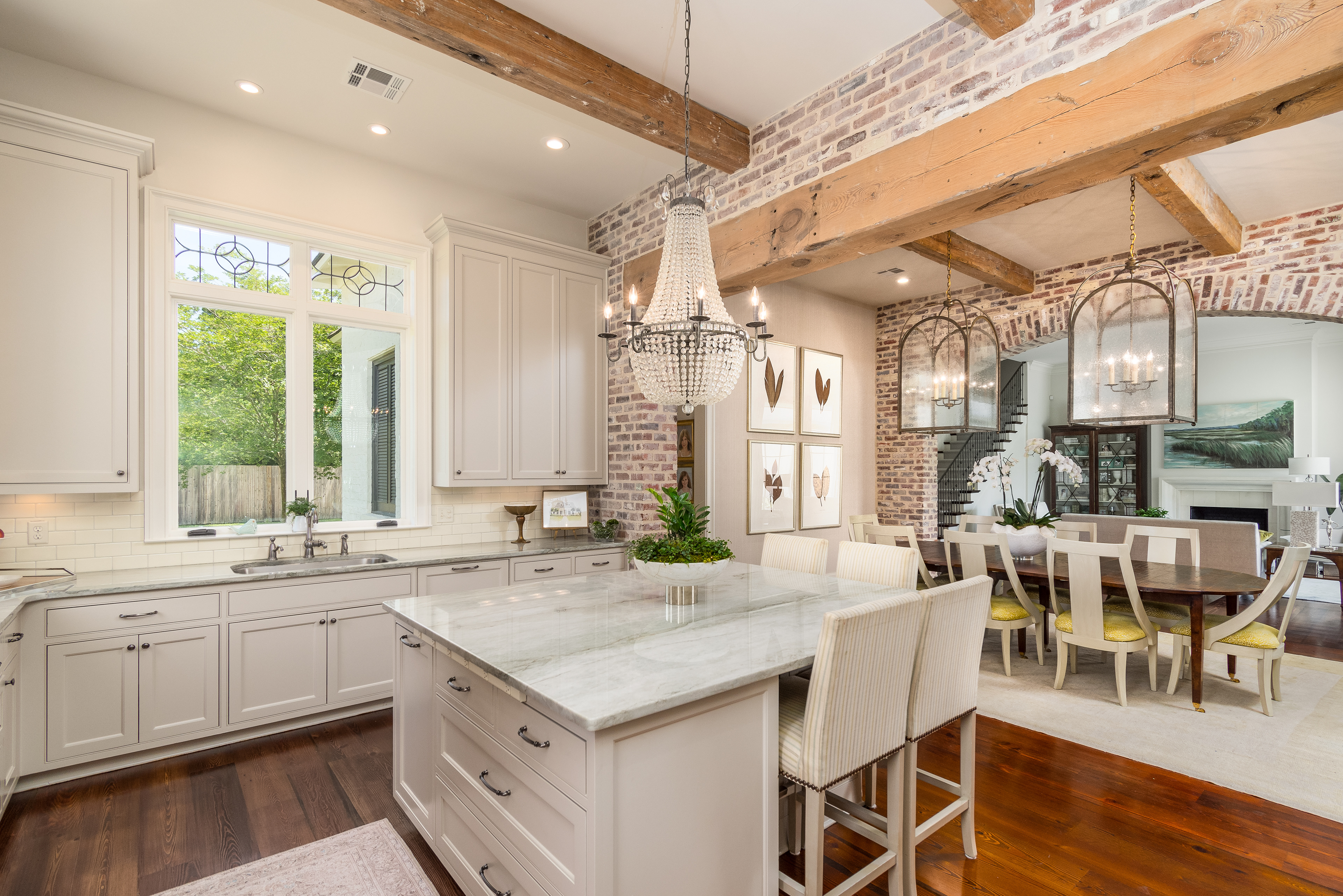 Oak Estates Lane Kitchen