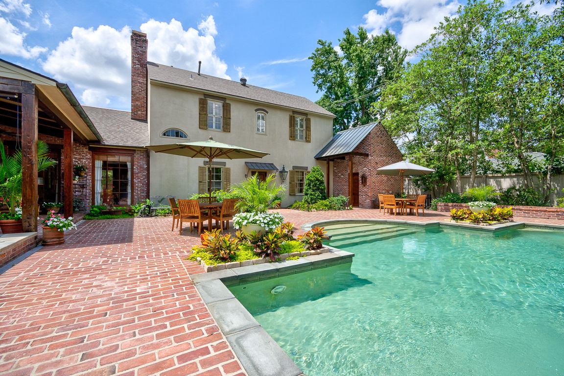 Patio/Pool