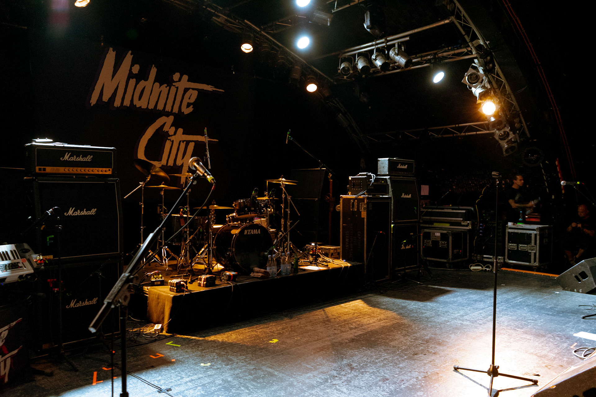 Midnite City 001