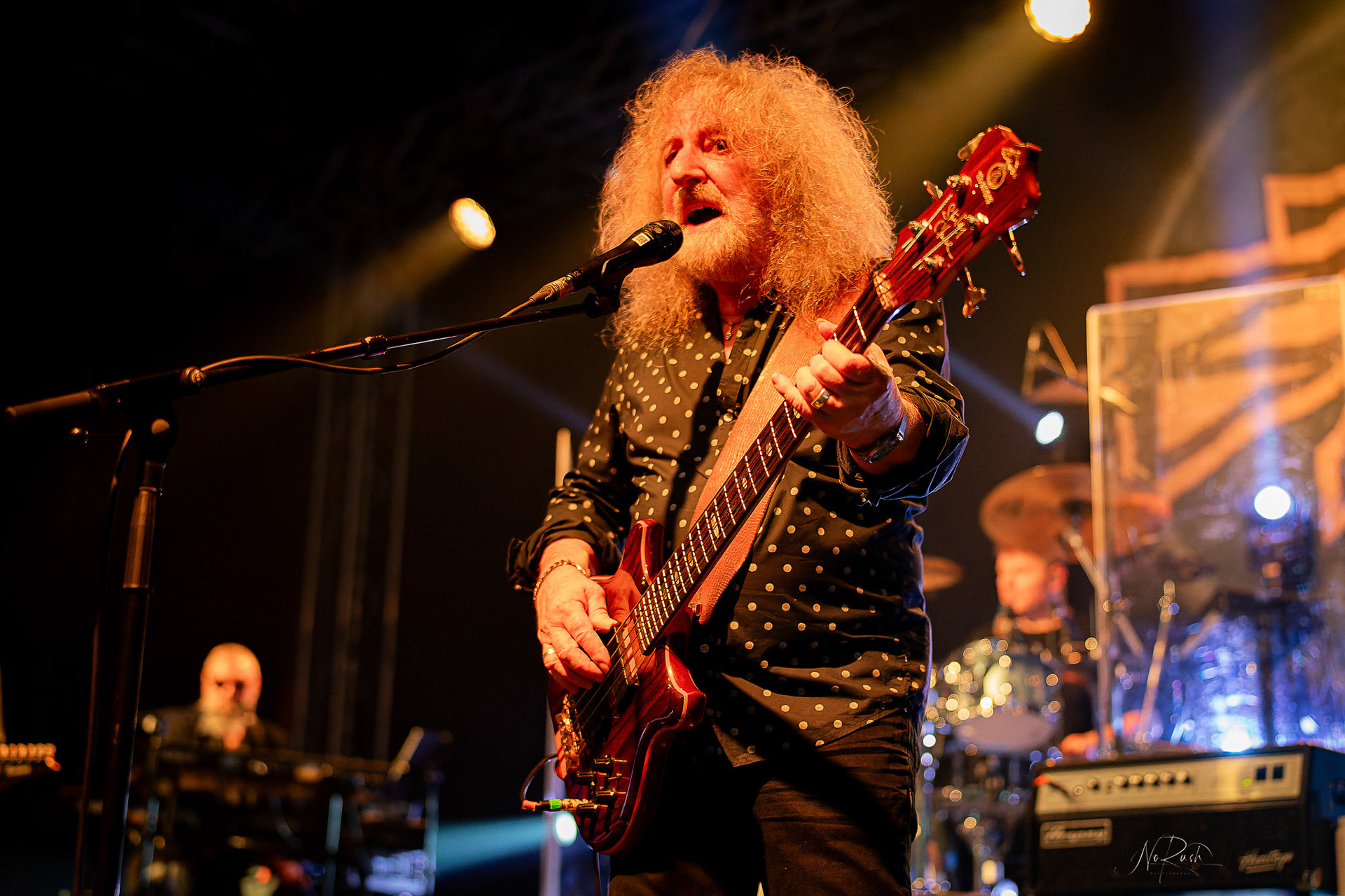 Barclay James Harvest feat. Les Holroyd